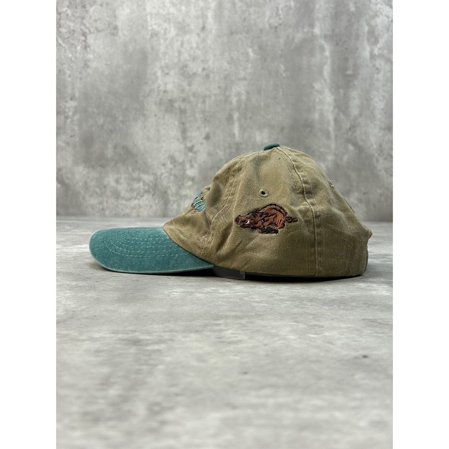 Vintage 90s Wild Thing Embroidered Two Tone Spellout Strapback Hat OSFA