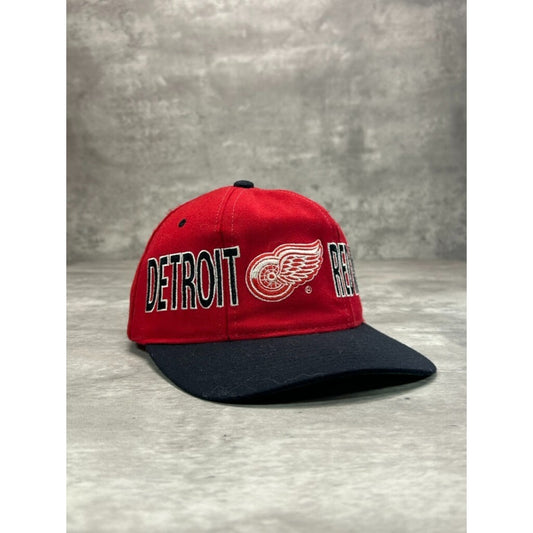 Vintage 90s Detroit Red Wings NHL Embroidered Spellout Starter Snapback Hat OSFA