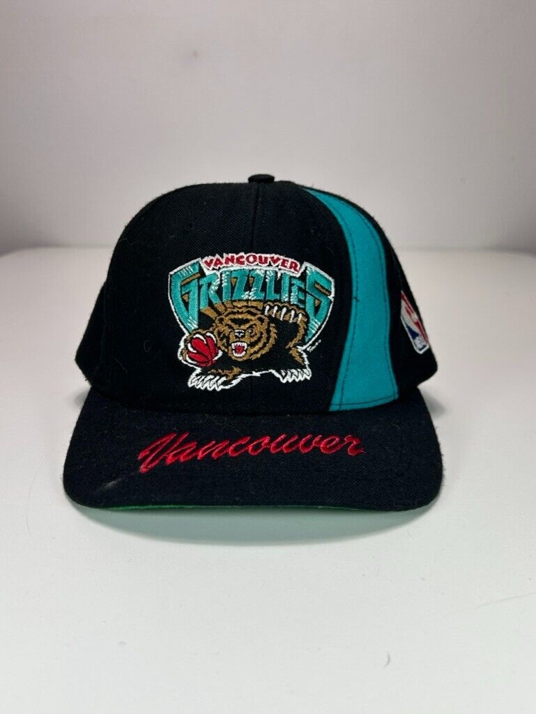 Vintage 90s Vancouver Grizzlies NBA Embroidered Logo Nutmeg Snapback Hat OSFA