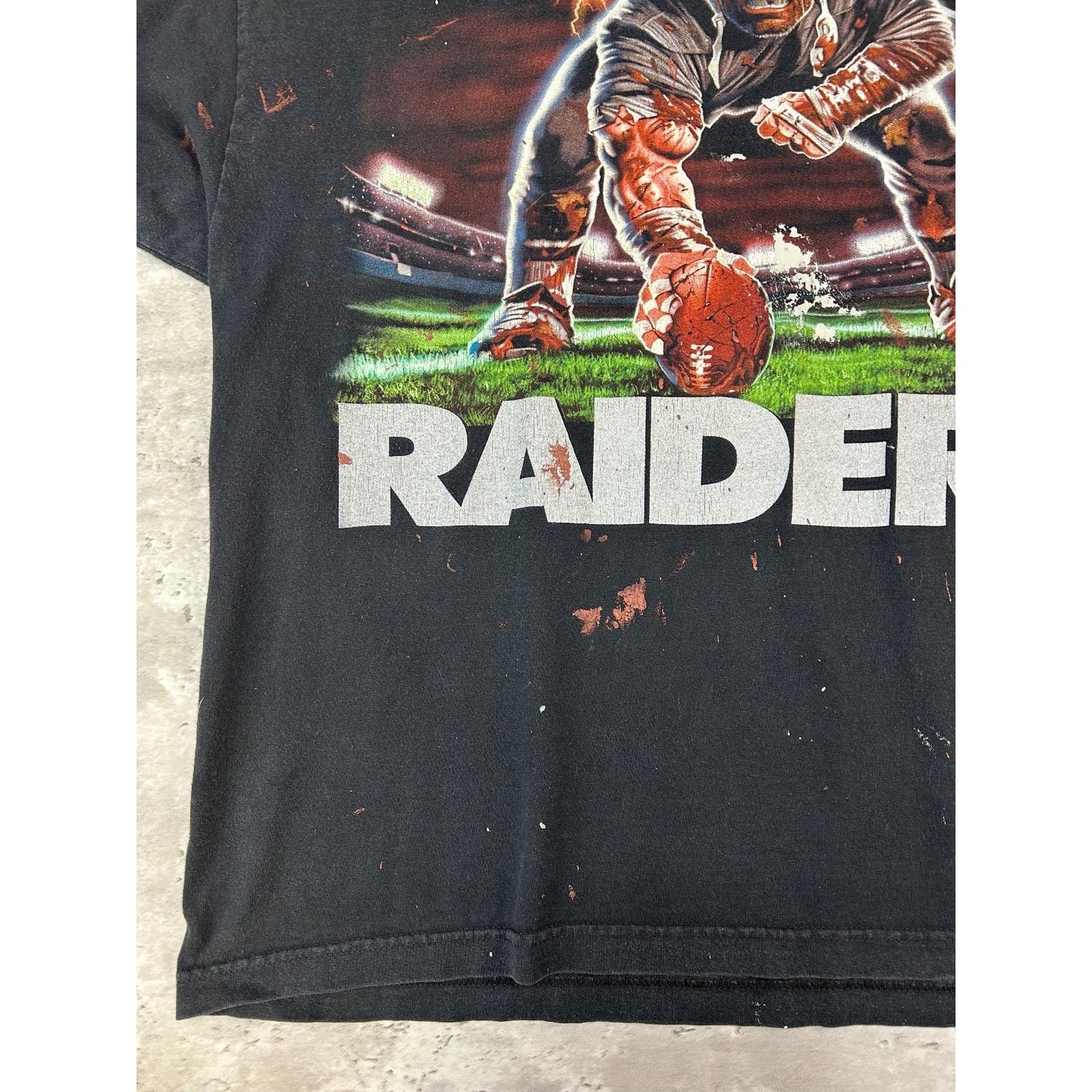Vintage Oakland Raiders NFL Cartoon Football Player Graphic T-Shirt Size 2XL