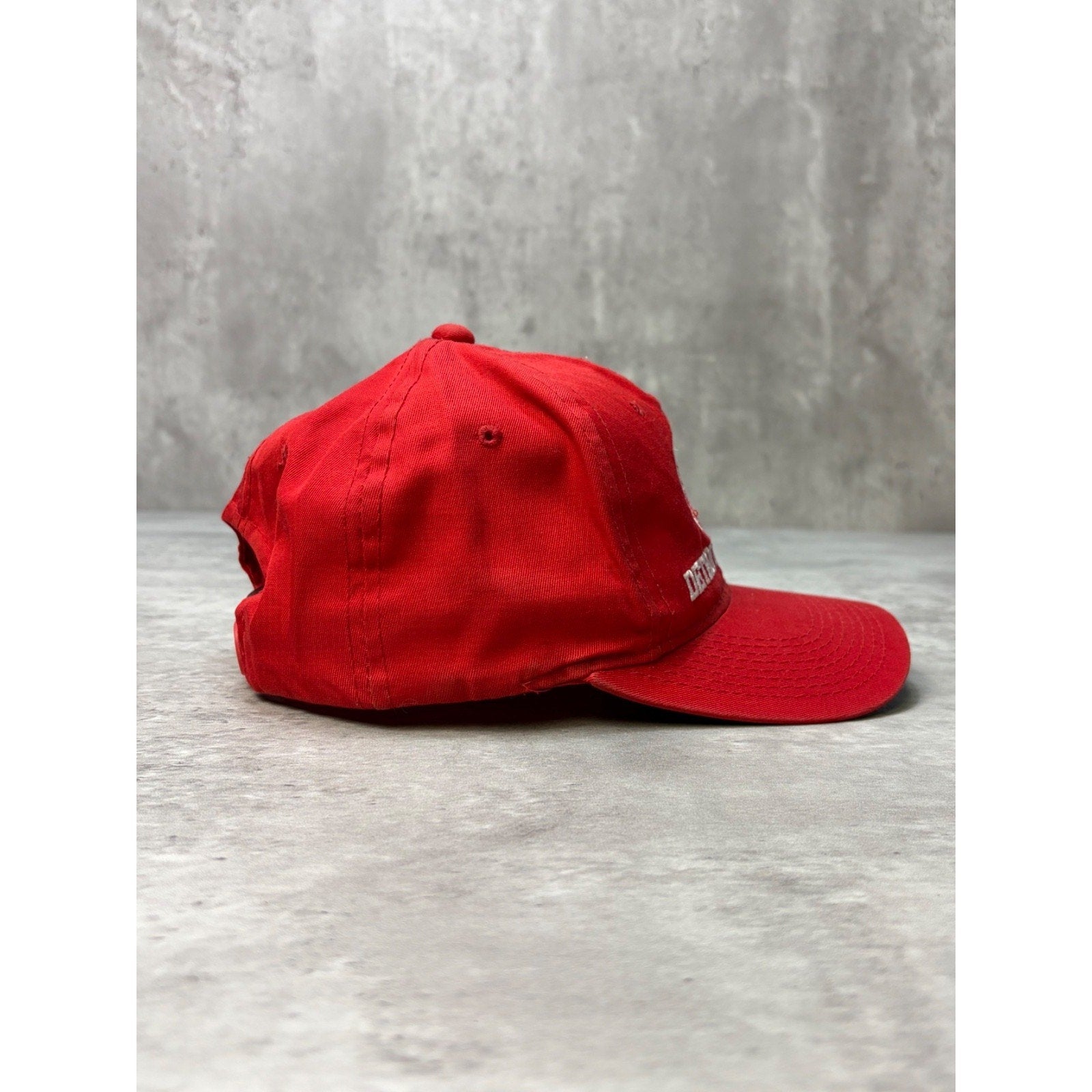 Vintage 90s Detroit Red Wings NHL Embroidered Logo Snapback Hat OSFA