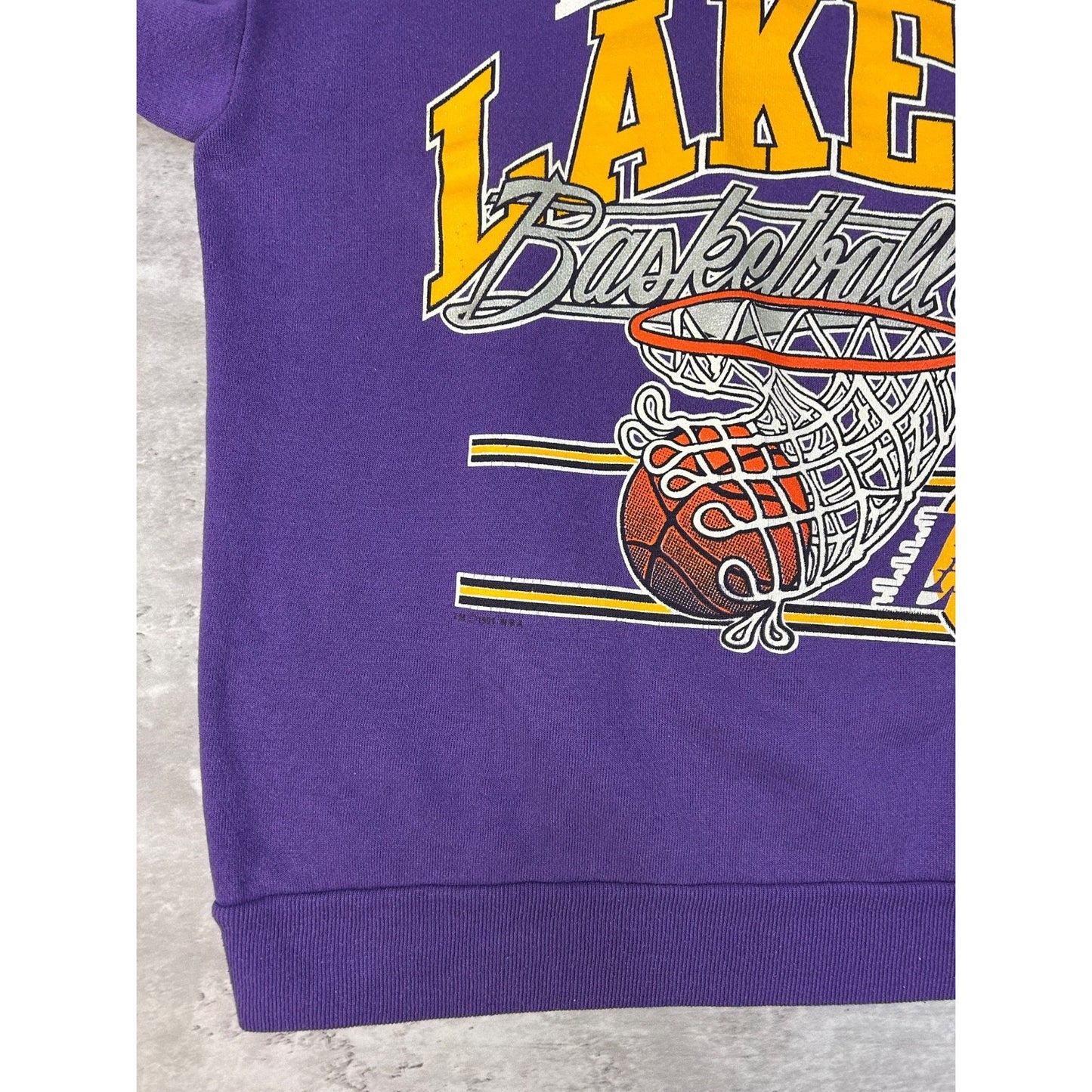Vintage 1984 Los Angeles Lakers Basketball Club NBA Graphic Sweatshirt Size XL