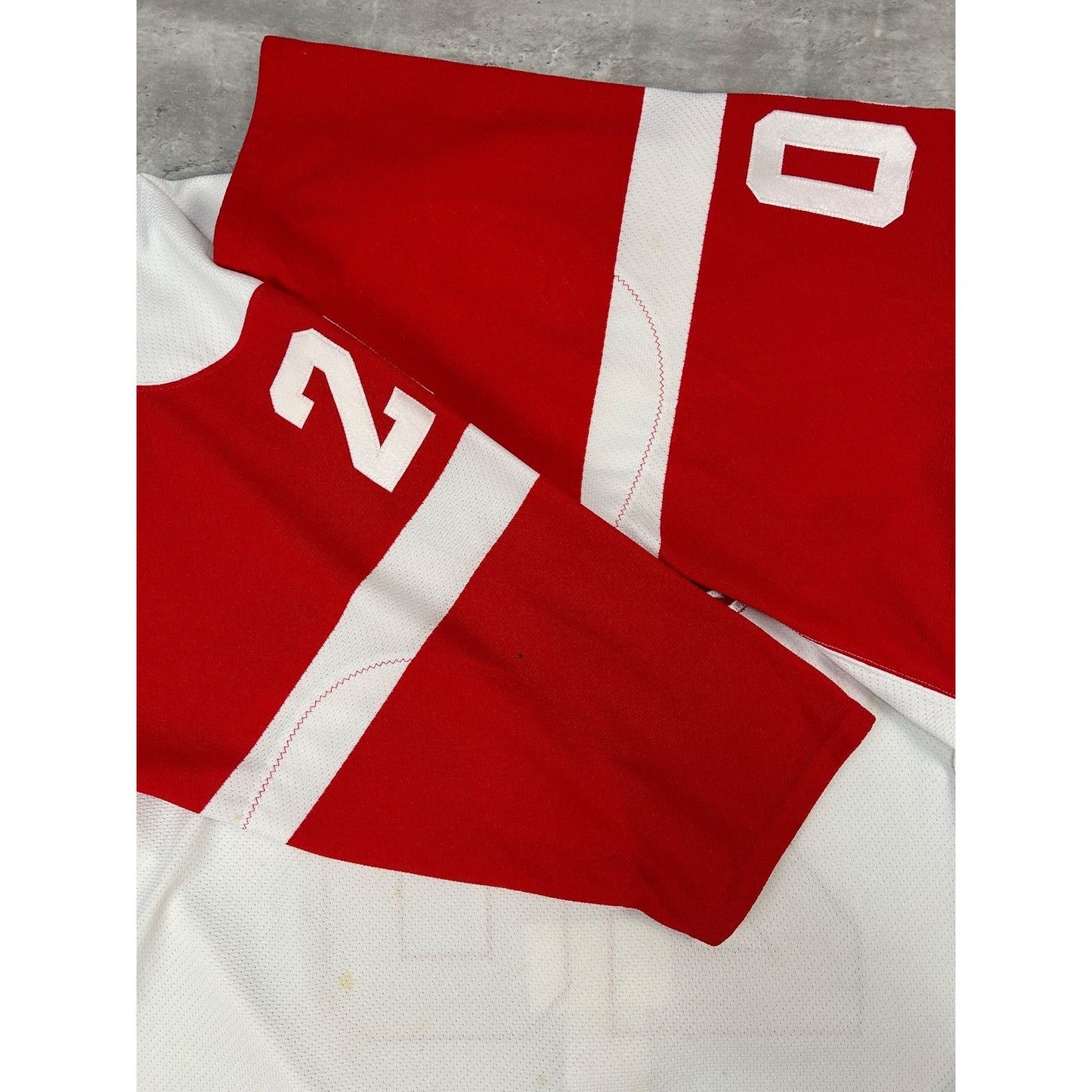 Vintage Robert Lang #20 Detroit Red Wings NHL CCM Fight Strap Jersey Size 2XL