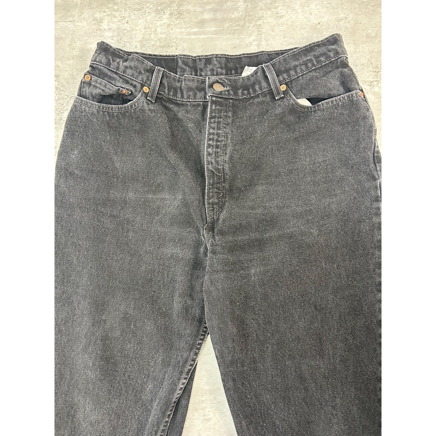 Vintage Women's 90s Levis 550 Tapered Leg Red Tab Black Denim Pants Size 35