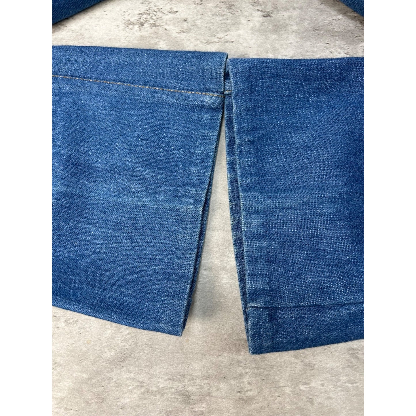 Vintage 1970s Medium Wash Straight Fit Denim Pants Size 35