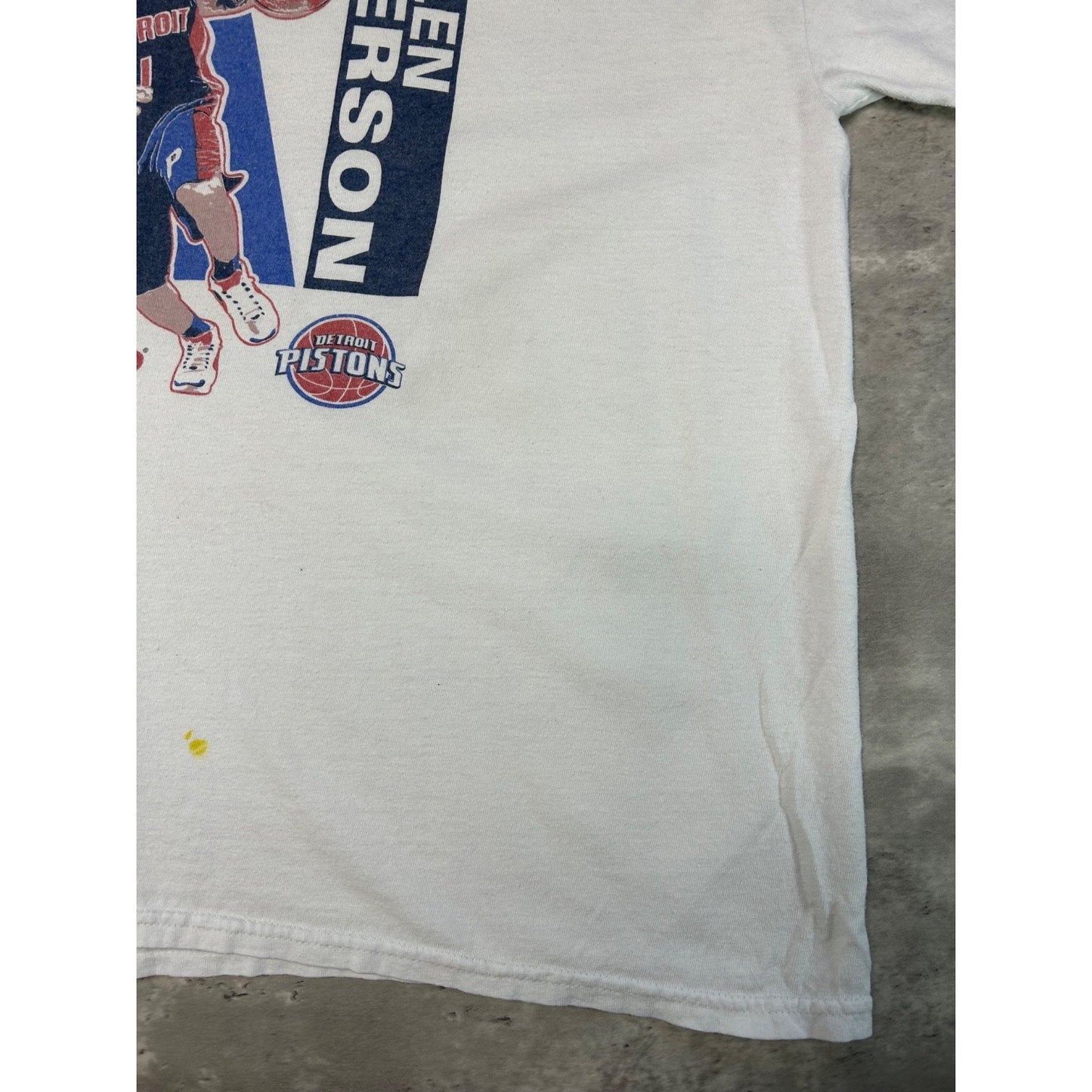 Vintage Allen Iverson #1 Detroit Pistons NBA Player Graphic T-Shirt Size Large