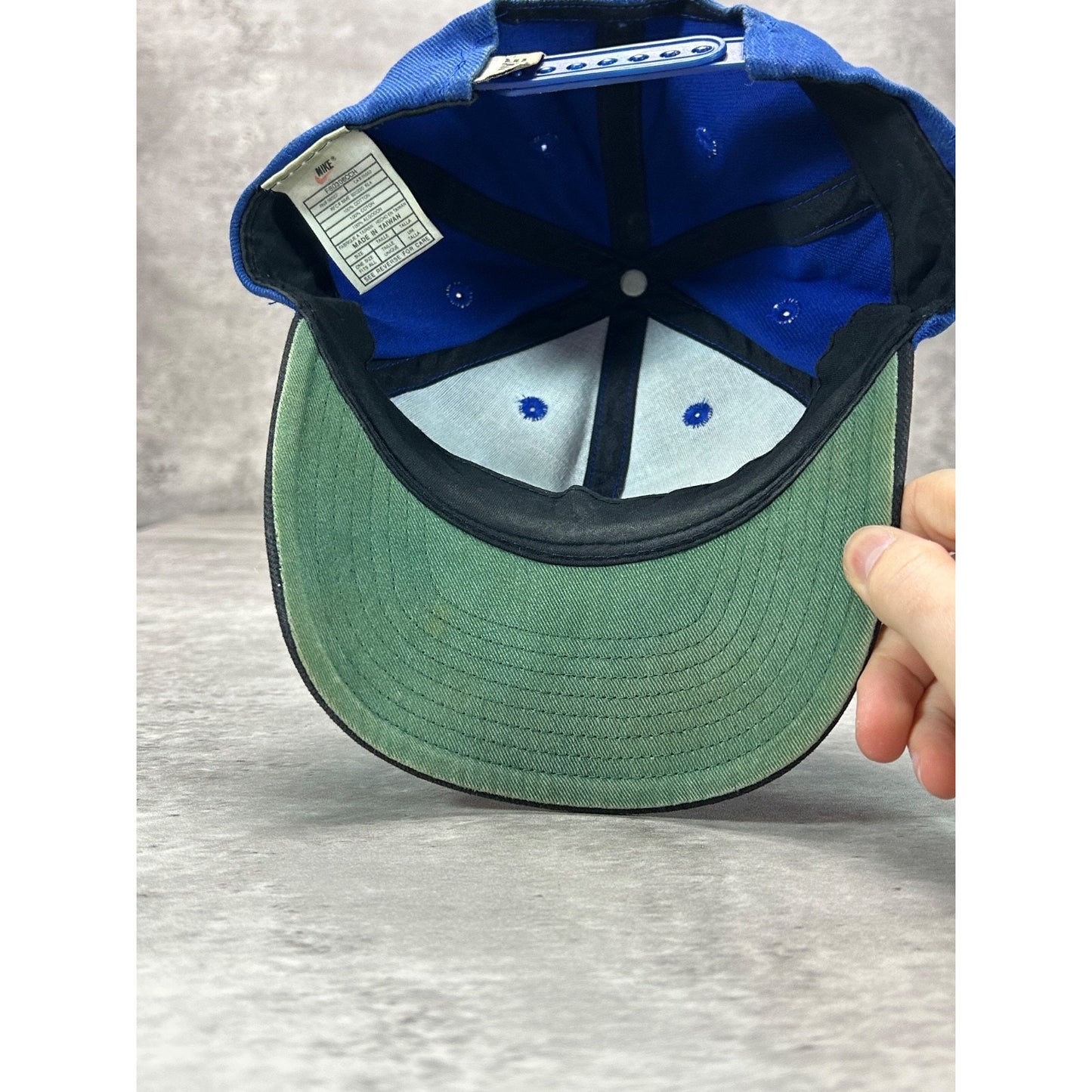 Vintage 90s Nike Embroidered Swoosh Two Tone Snapback Hat OSFA