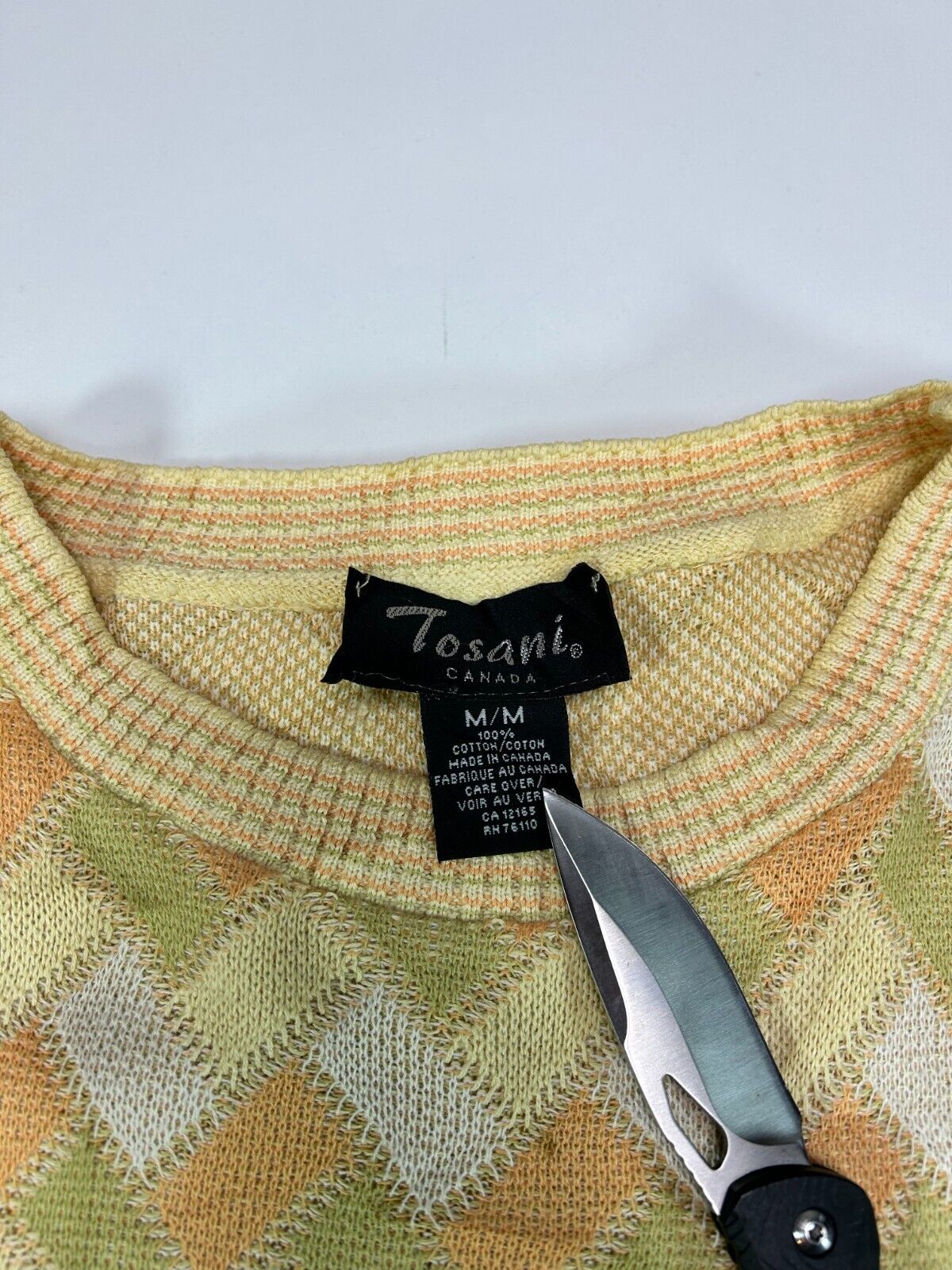 Vintage 90s Tosani Light Weight Pattern Print Pull Over Knit Sweater Size Medium