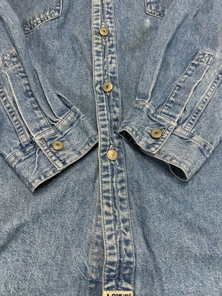 Vintage Levi’s Red Tab Double Pocket Long Sleeve Denim Button Up Shirt Sz Large