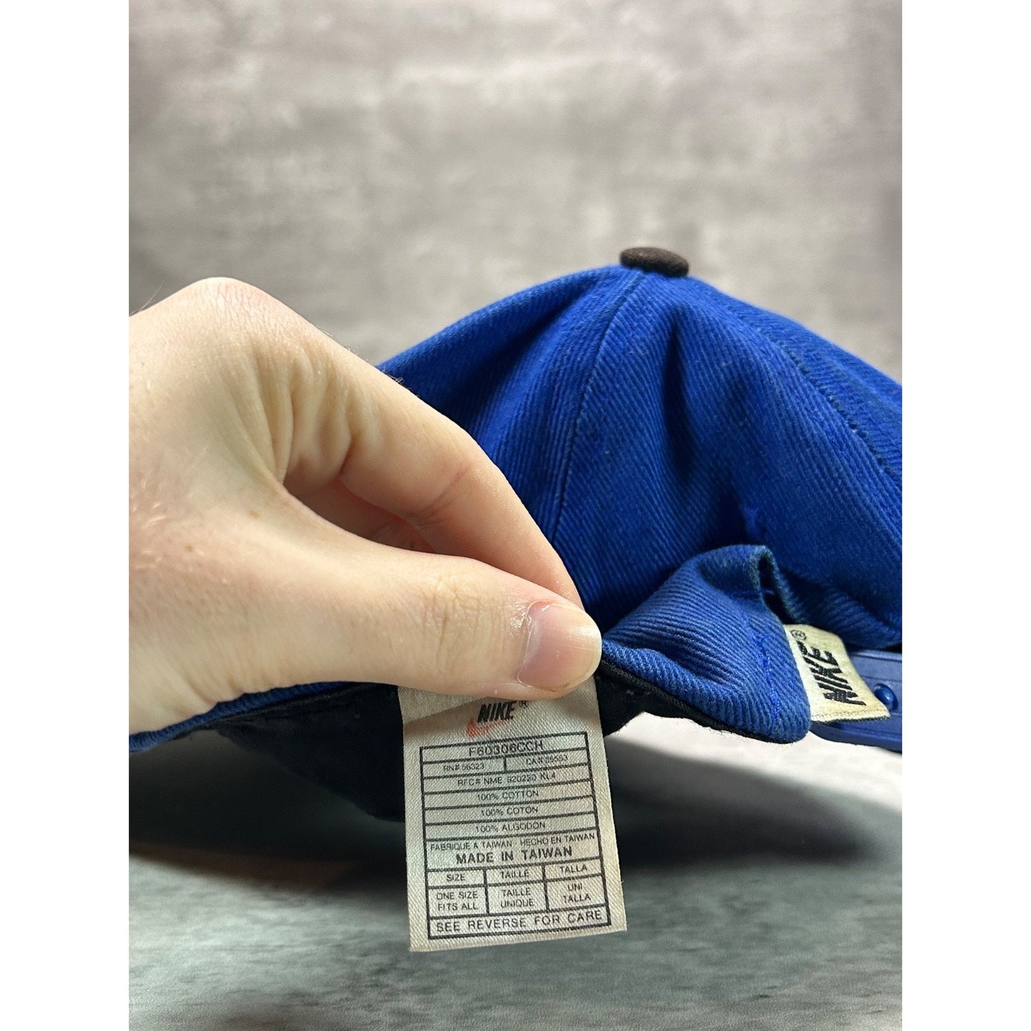 Vintage 90s Nike Embroidered Swoosh Two Tone Snapback Hat OSFA