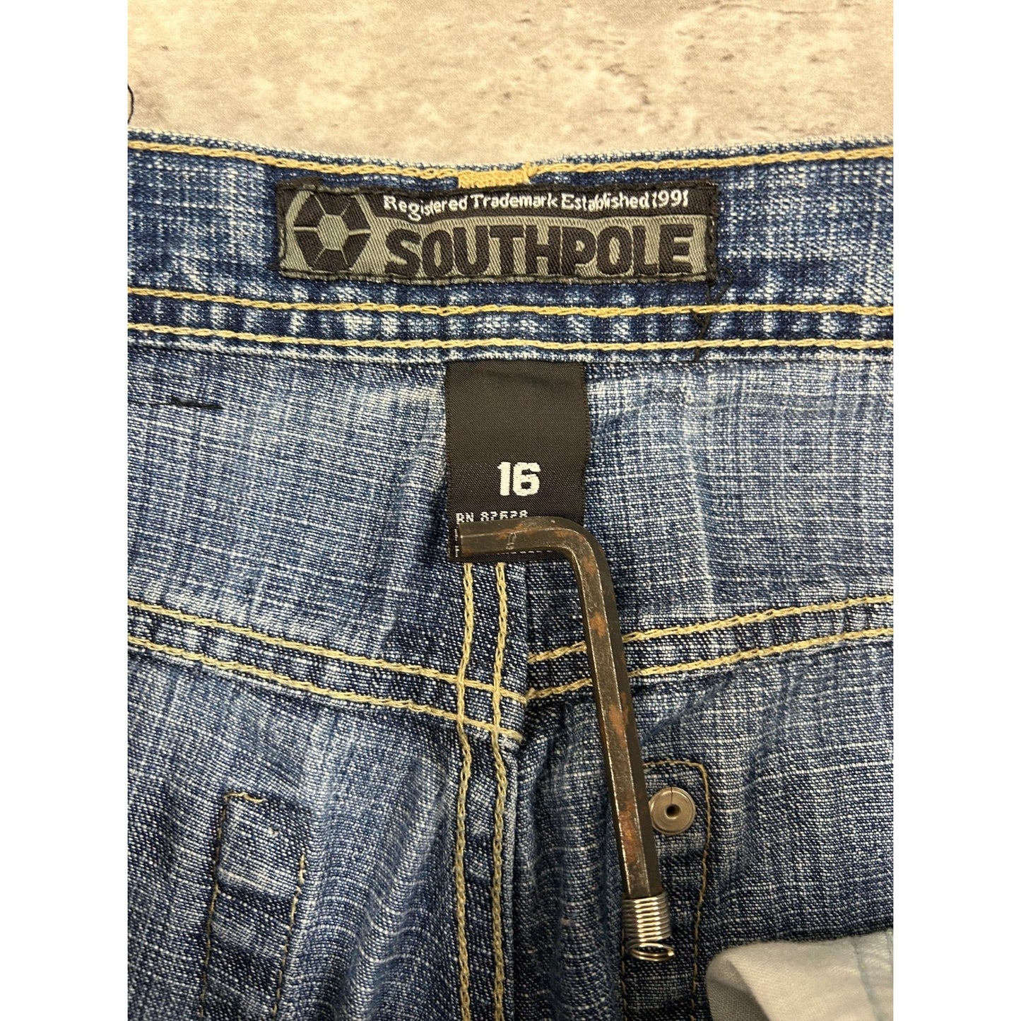 Vintage Women's Y2K Southpole Dark Wash Faded Baggy Fit Denim Pants Size 29