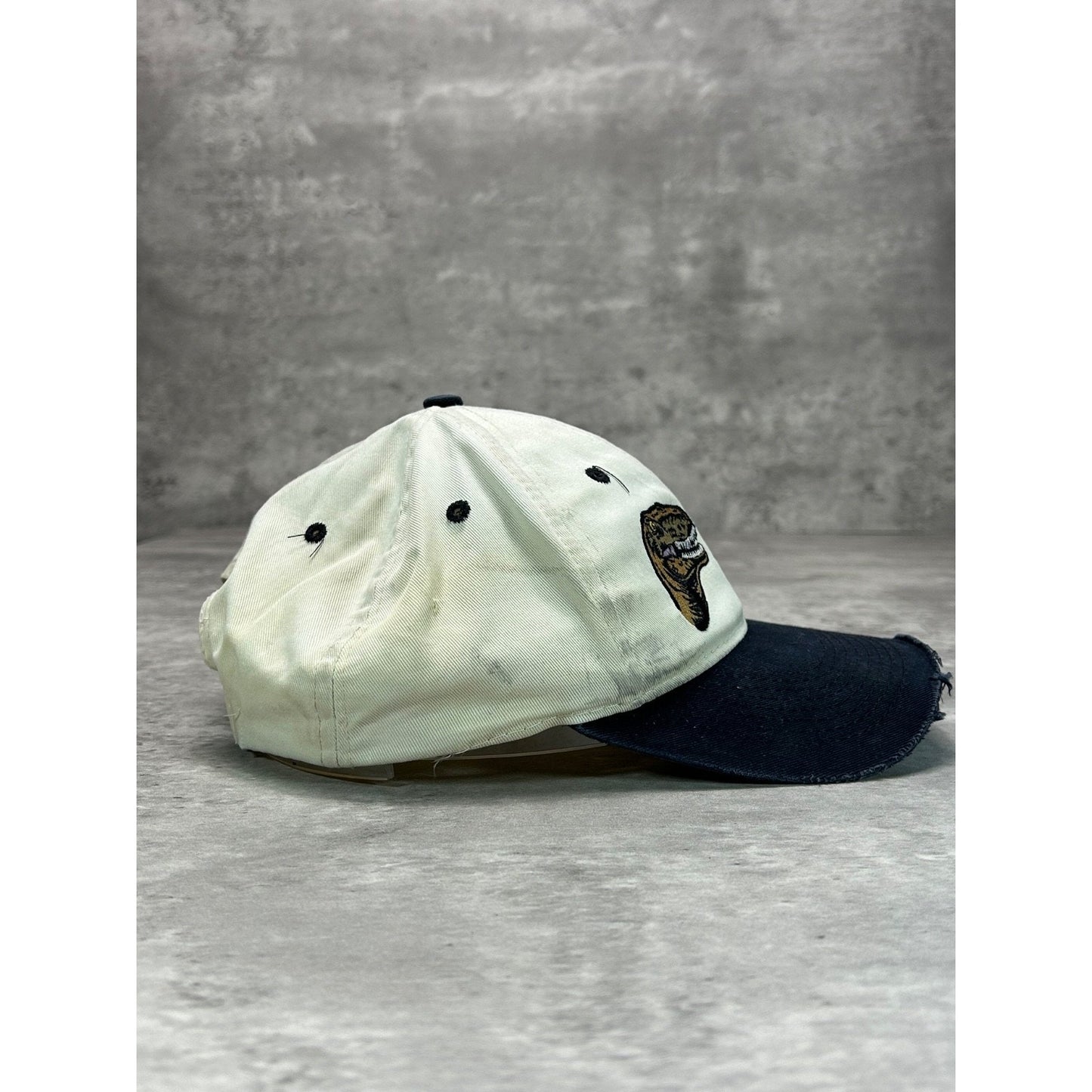 Vintage 1997 Jurassic Park The Lost World Raptor Embroidered Snapback Hat OSFA