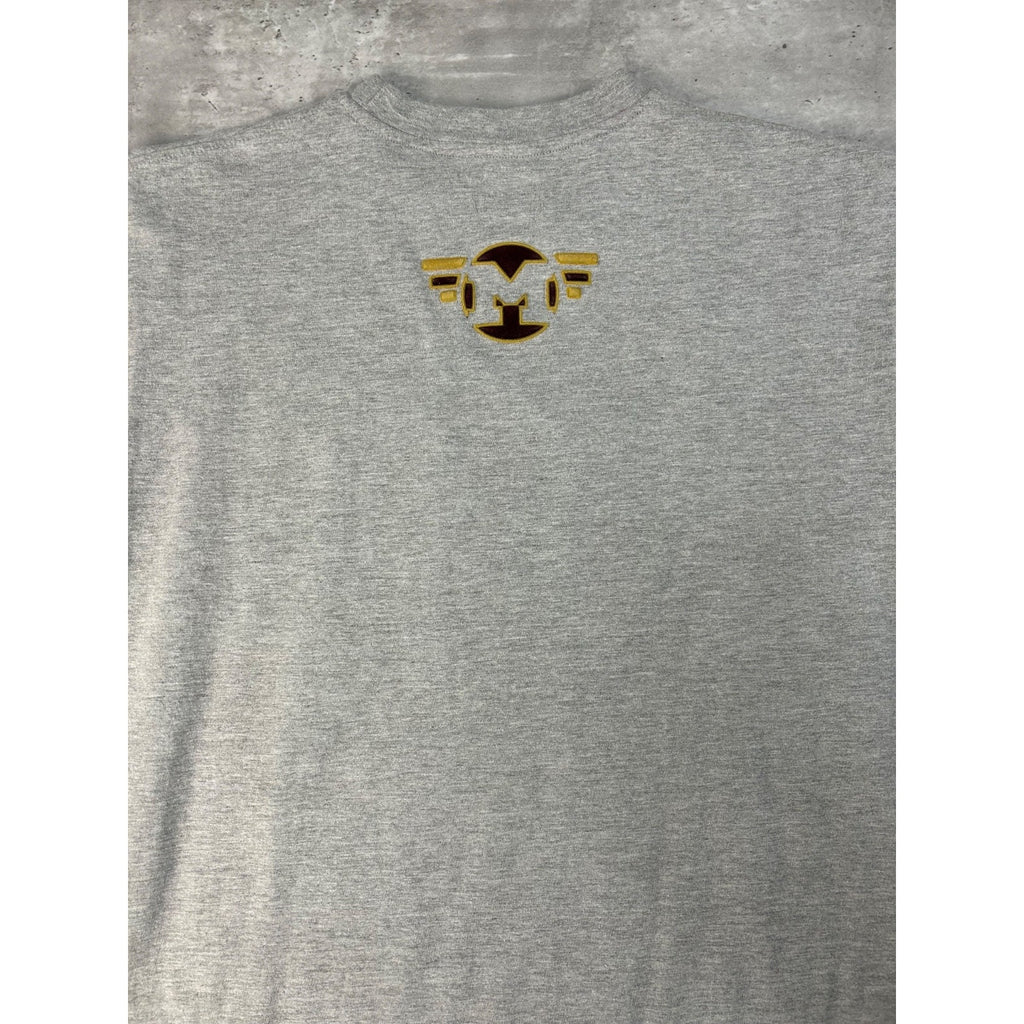 Vintage Y2K Mecca USA Felt Embossed Spellout Graphic T-Shirt Size Medium
