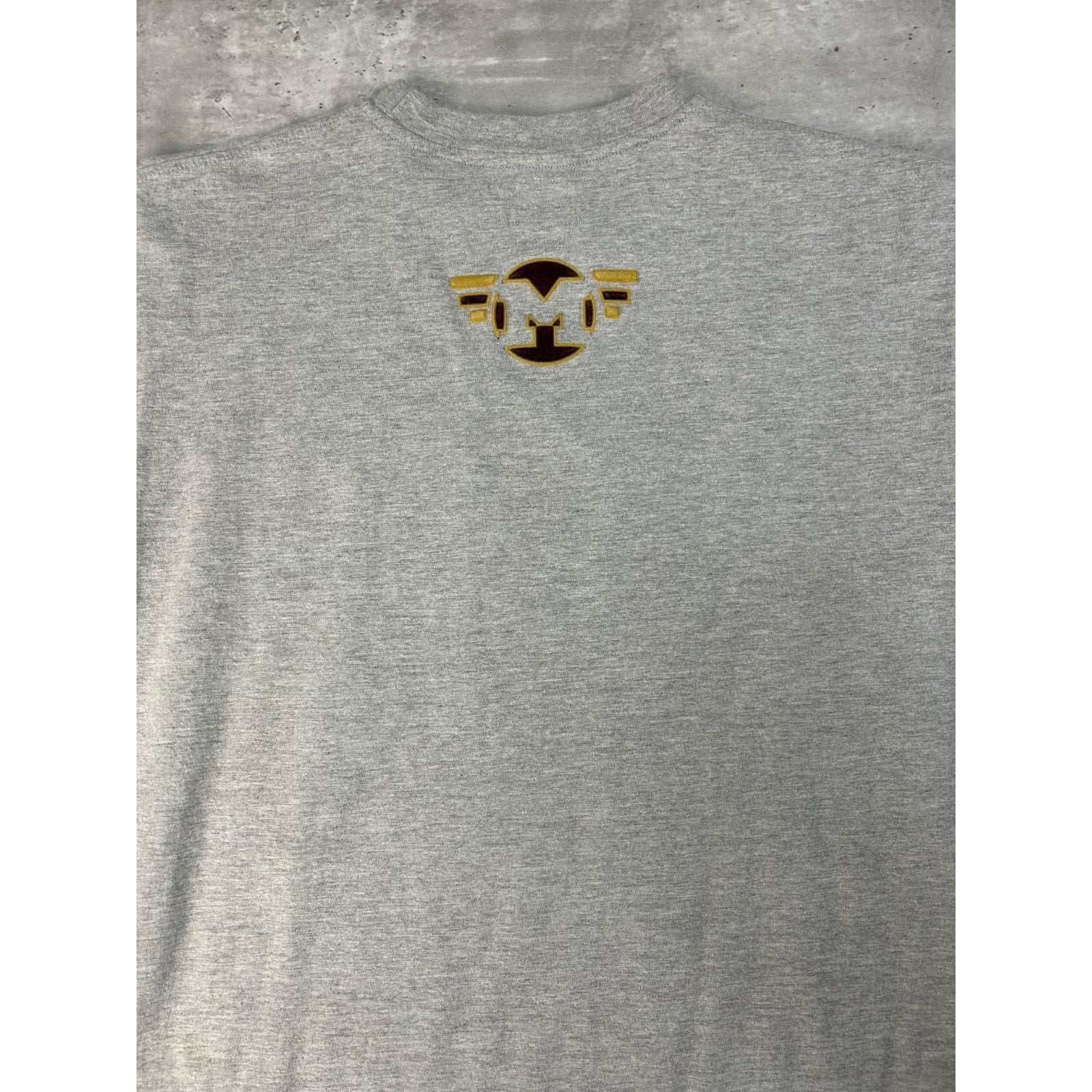 Vintage Y2K Mecca USA Felt Embossed Spellout Graphic T-Shirt Size Medium