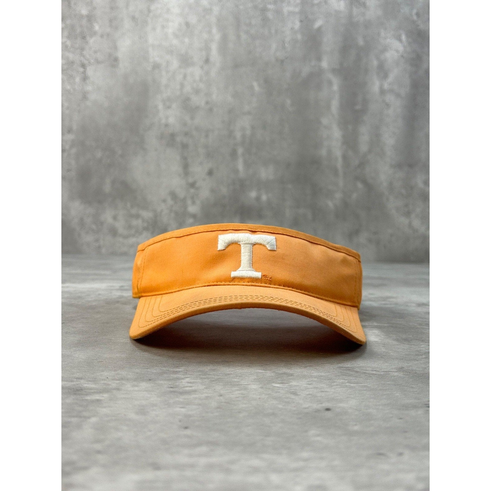 Vintage Tennessee Volunteers NCAA Embroidered Logo Strapback Visor OSFA