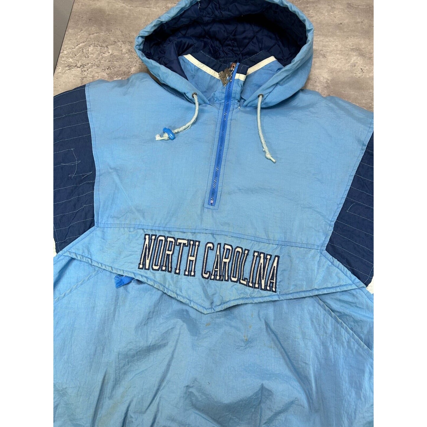 Vintage UNC Tarheels NCAA Quilted Lined Hooded Starter Jacket Size Large