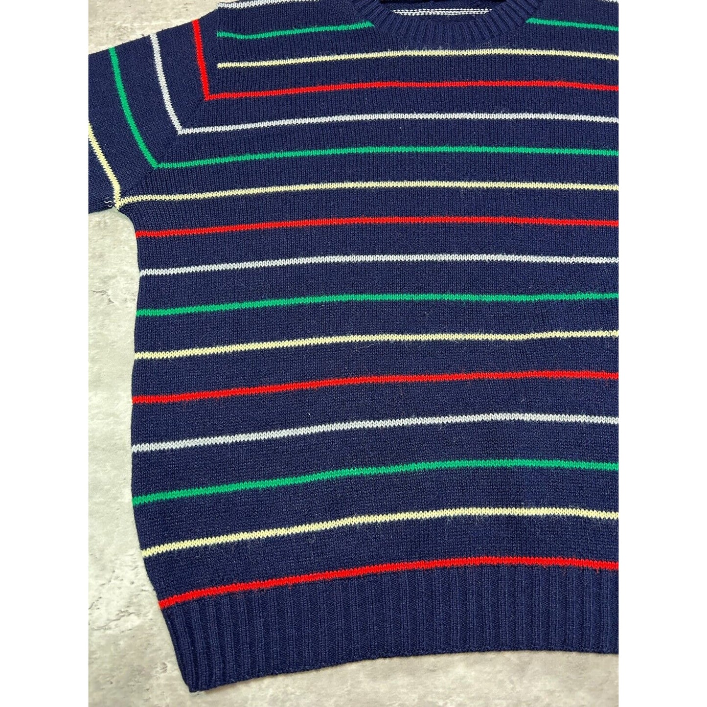 Vintage Striped Pattern Pullover Ribbed Knit Sweater Size Medium