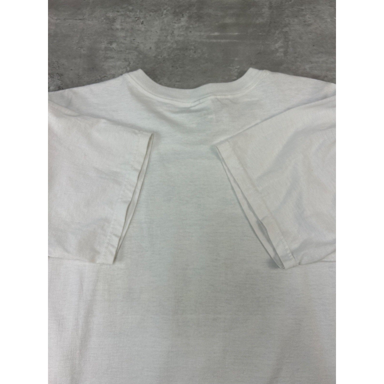 Vintage Millenium 2000 Animal Nature Graphic Cropped T-Shirt Size XL