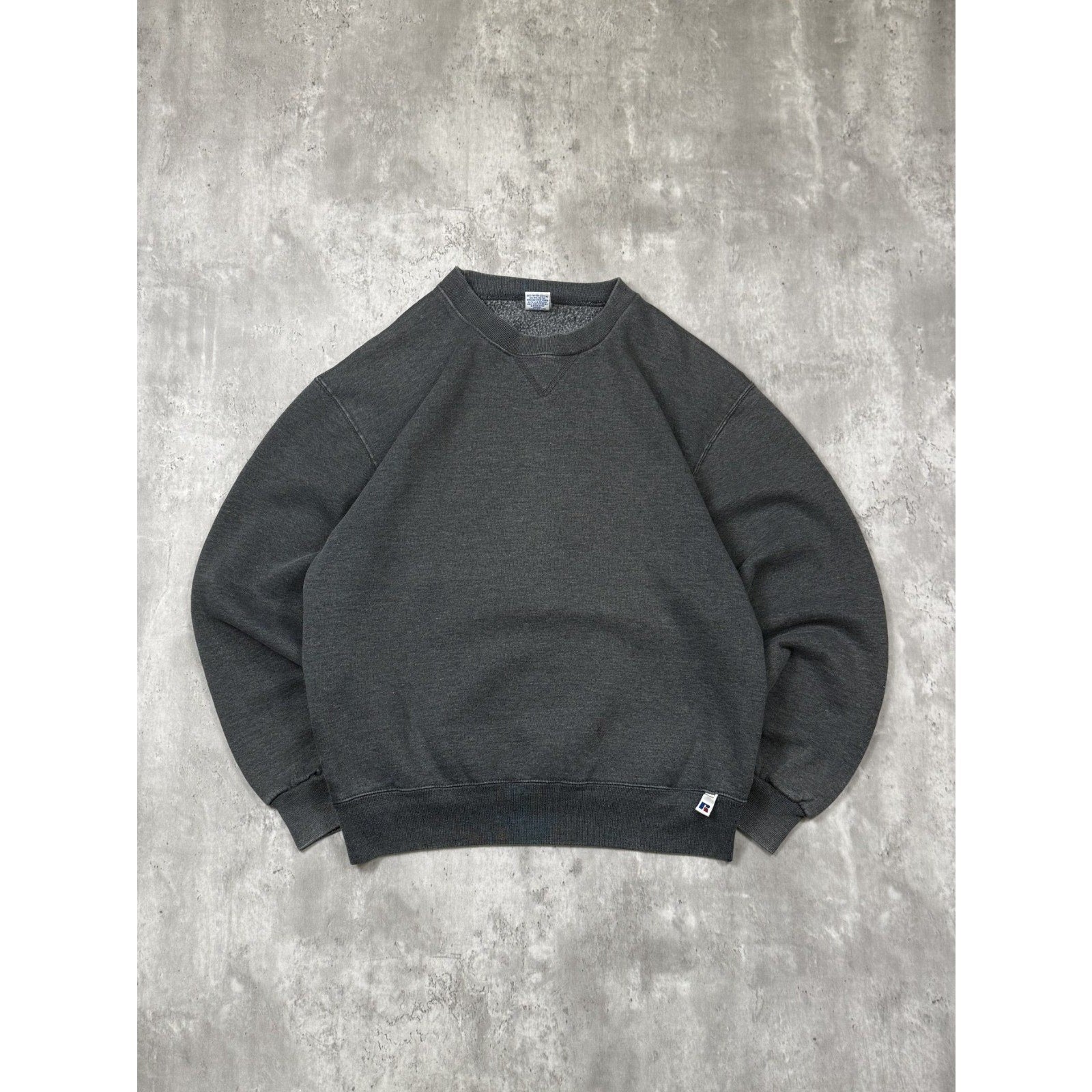 Vintage 90s Russell Athletics Black Pullover Crewneck Sweatshirt Size Medium