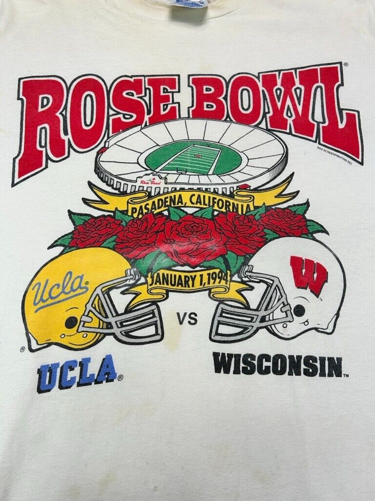 Vintage 1994 UCLA vs Wisconsin NCAA Rose Bowl Helmet Graphic T-Shirt Size XL