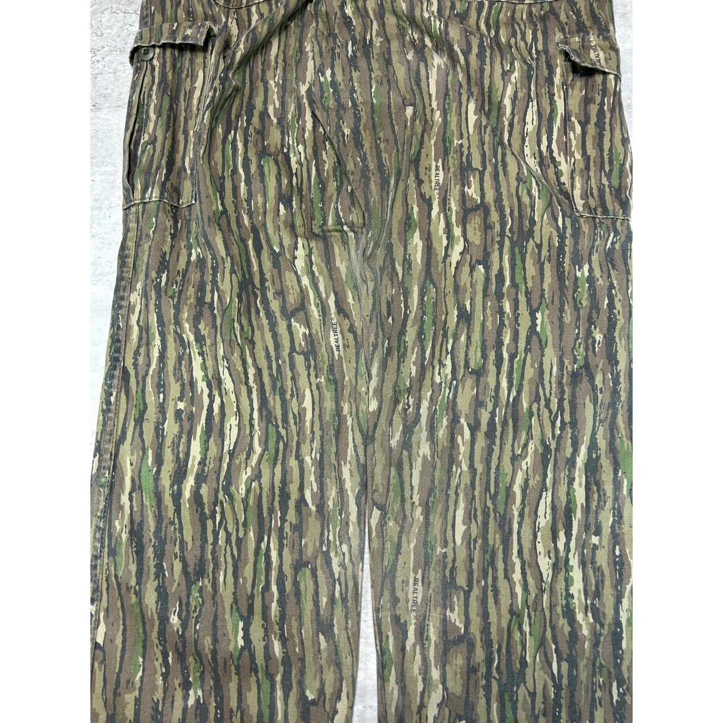 Vintage 90s Realtree Camo Utility Cargo Hunting Pants Size 38