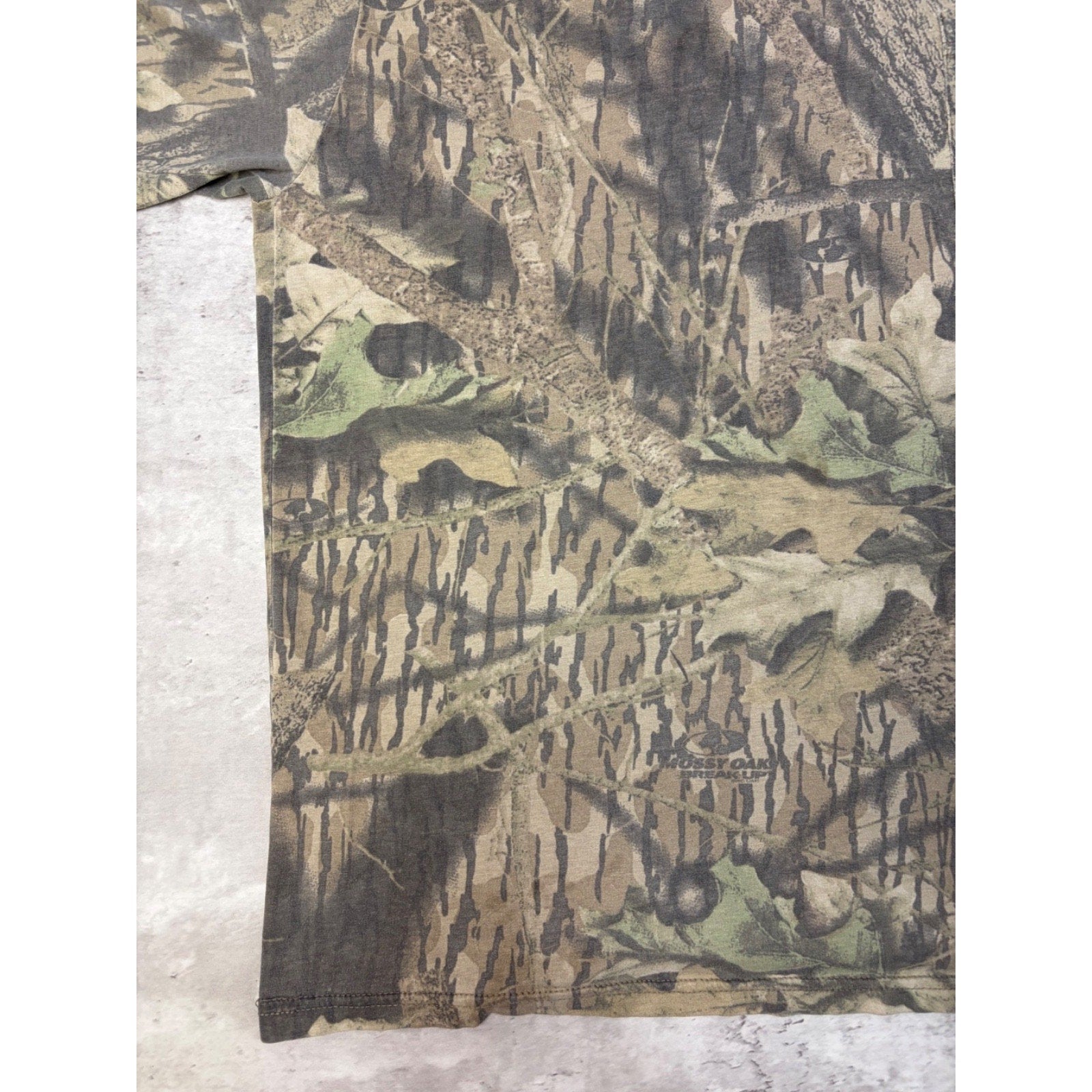 Vintage Mossy Oak Break Up Camo Hunting T-Shirt Size XL
