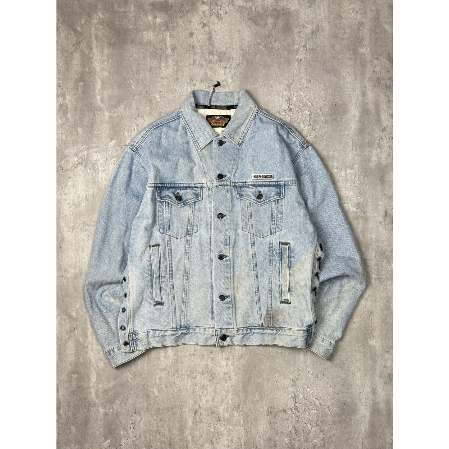Vintage 2000s Harley Davidson Light Wash Denim Trucker Jacket Size Large Blue