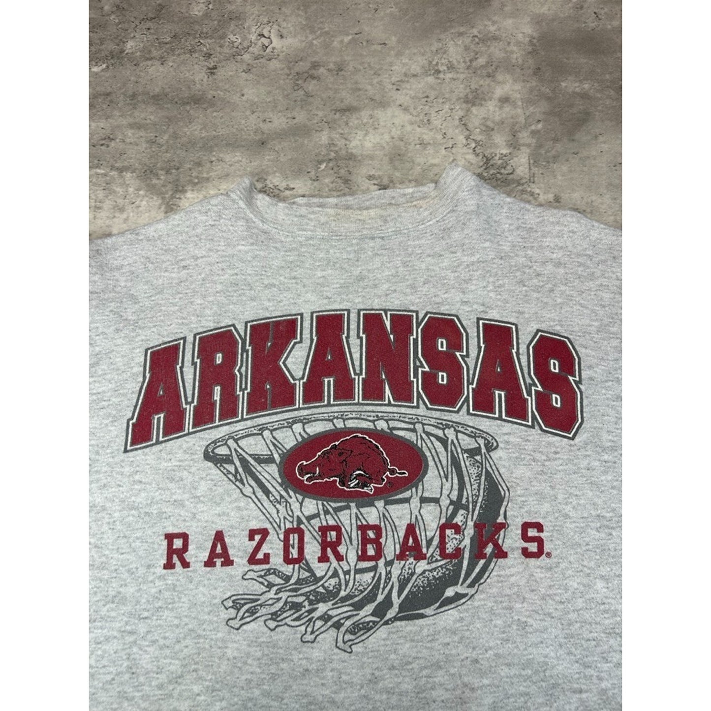 Vintage 90s Arkansas Razorbacks NCAA Collegiate Basketball Graphic Sweatshirt Size Medium