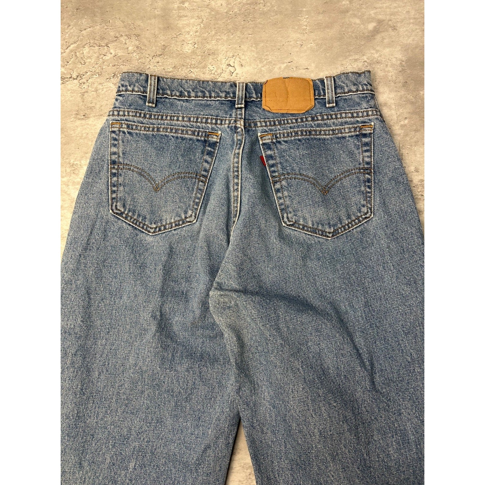 Vintage 90s Levis 550 Red Tab Relaxed Fit Medium Wash Denim Pants Size 33
