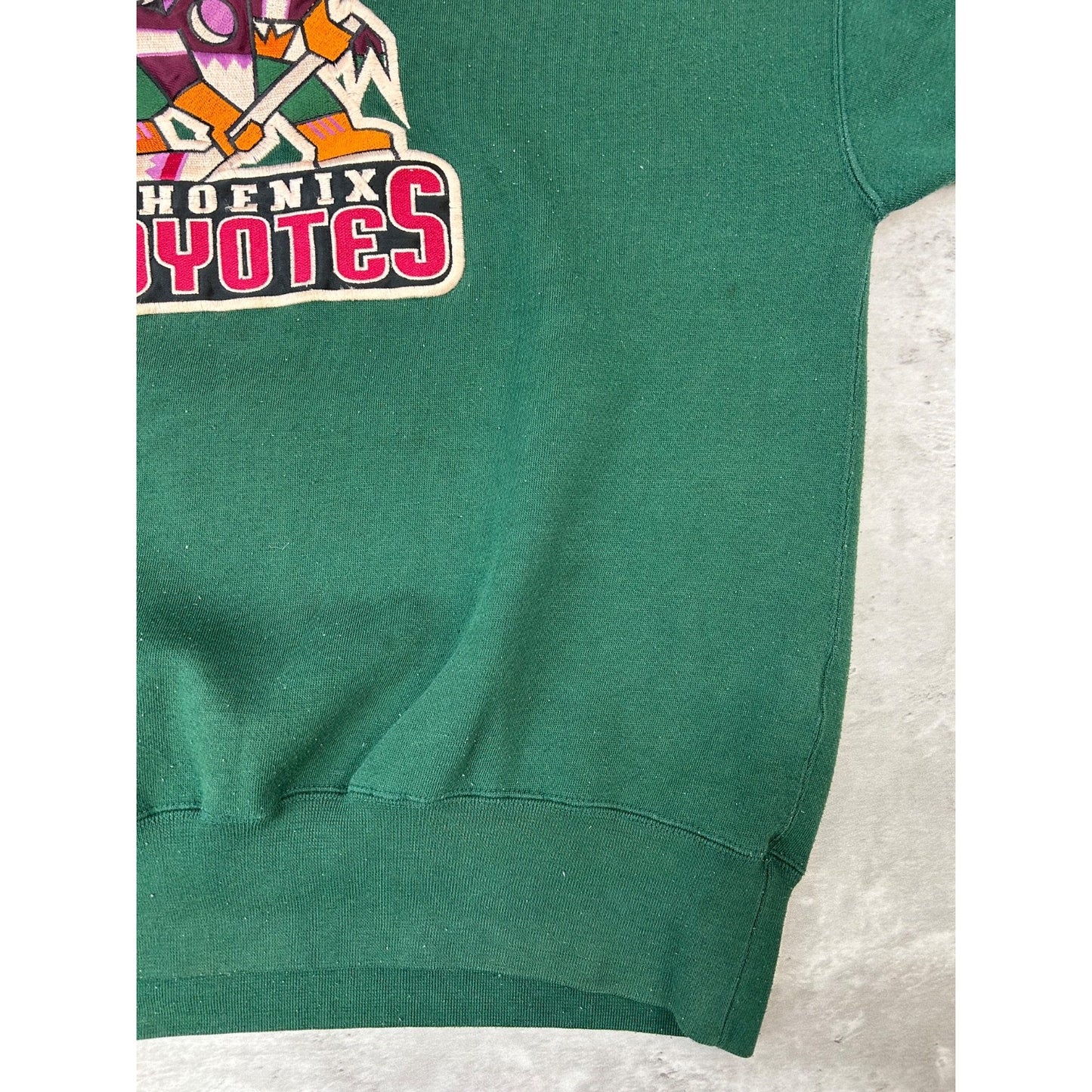 Vintage 90s Phoenix Coyotes NHL Embroidered Spellout Hockey Sweatshirt Sz Large