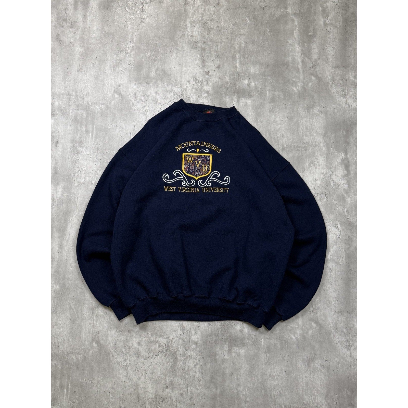 Vintage 90s West Virginia Mountaineers NCAA Crest Graphic Sweatshirt Size XL
