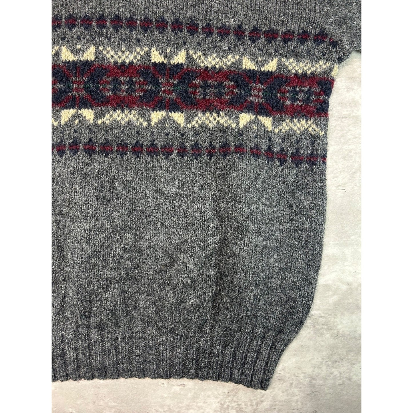 Vintage Eddie Bauer Abstract Striped Pullover V Neck Knit Sweater Size Large