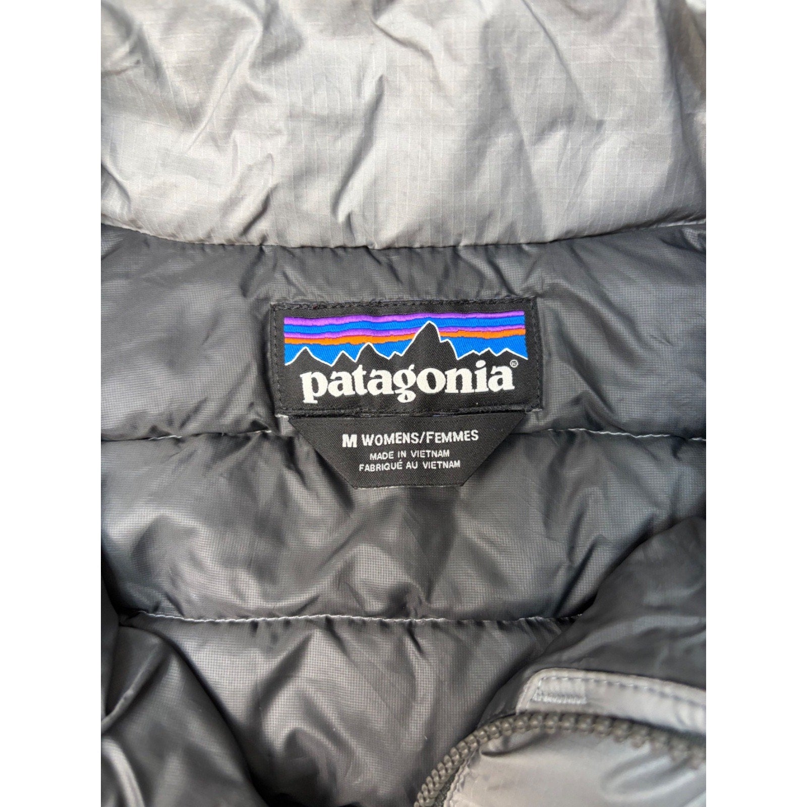 Vintage Womens Patagonia Embroidered Patch Puffer Vest Jacket Size Medium
