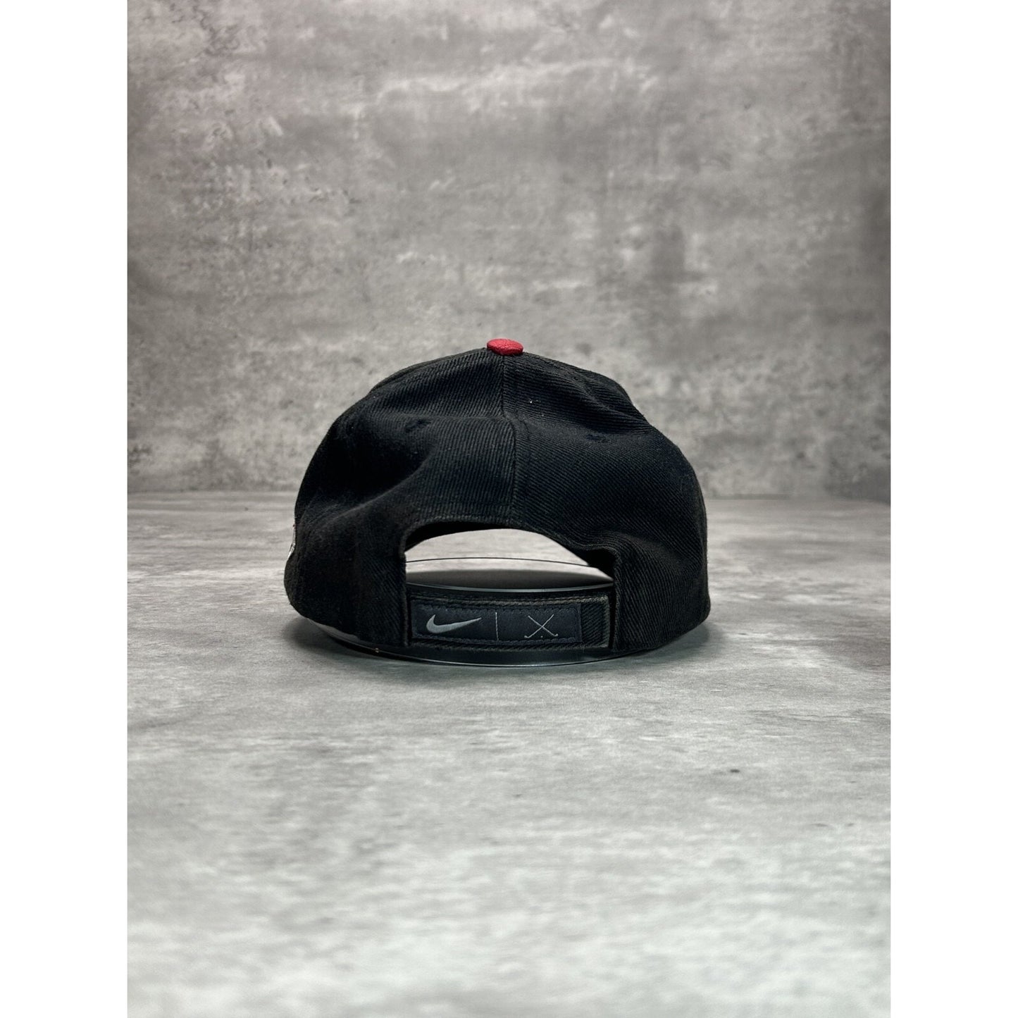 Vintage 2000s Tiger Woods Nike Metallic Swoosh Strapback Hat OSFA Black
