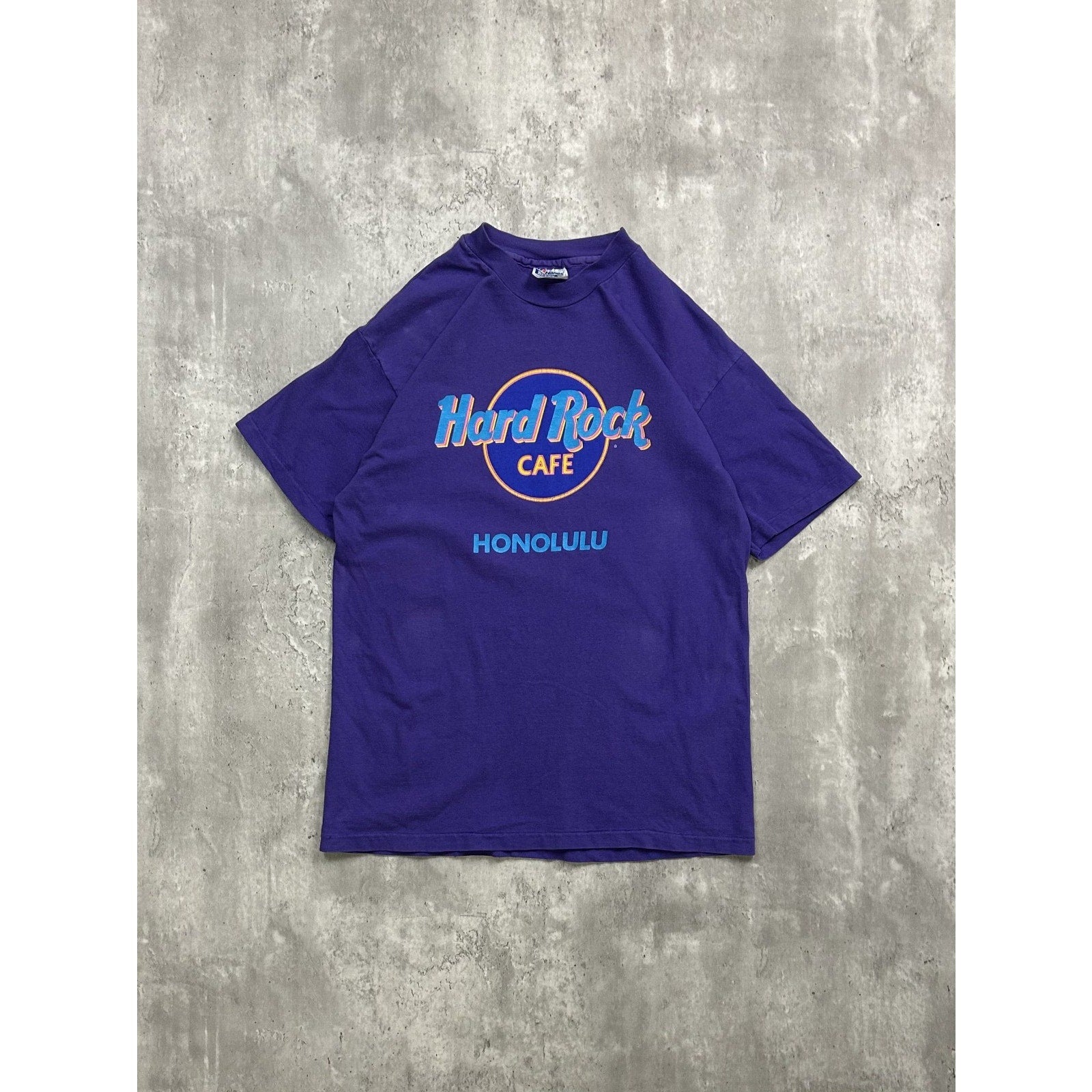 Vintage 90s Hard Rock Cafe Honolulu Destination Graphic T-Shirt Size Medium