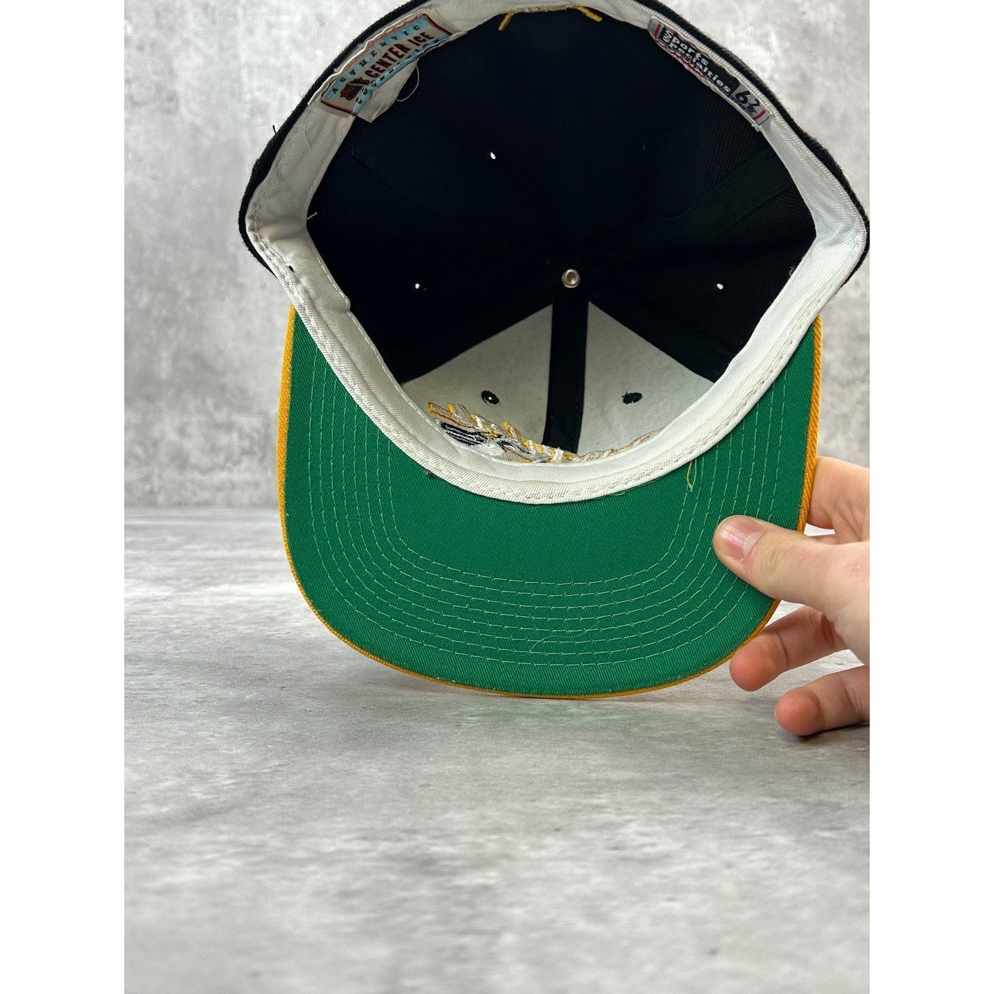 Vintage 90s Pittsburgh Penguins NHL Embroidered Logo Hockey Fitted Hat Sz 6 7/8