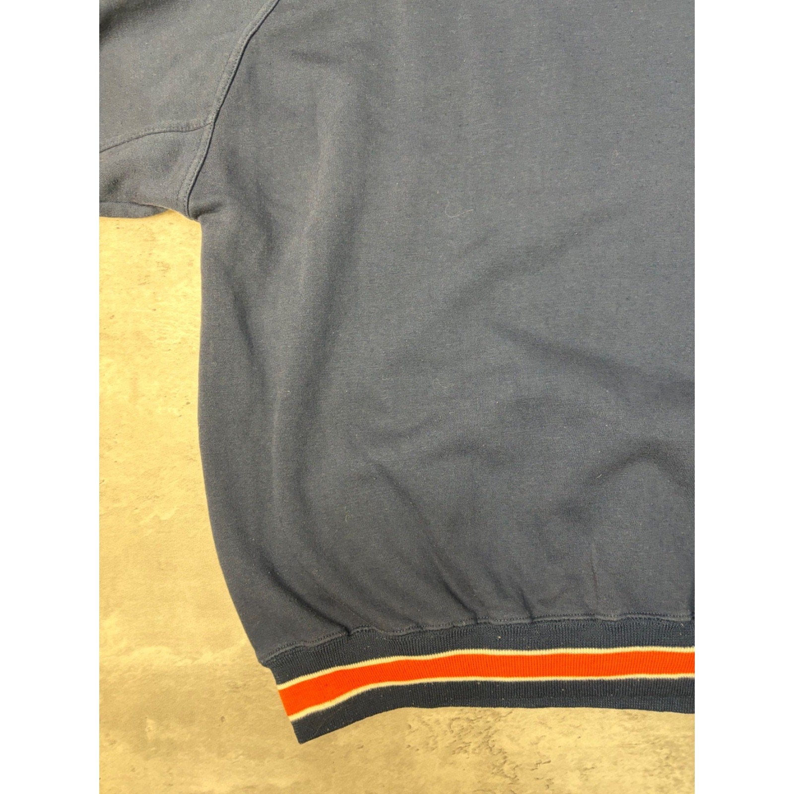 VTG 90s Chicago Bears NFL Embroidered Spellout Graphic Sweatshirt Size Medium