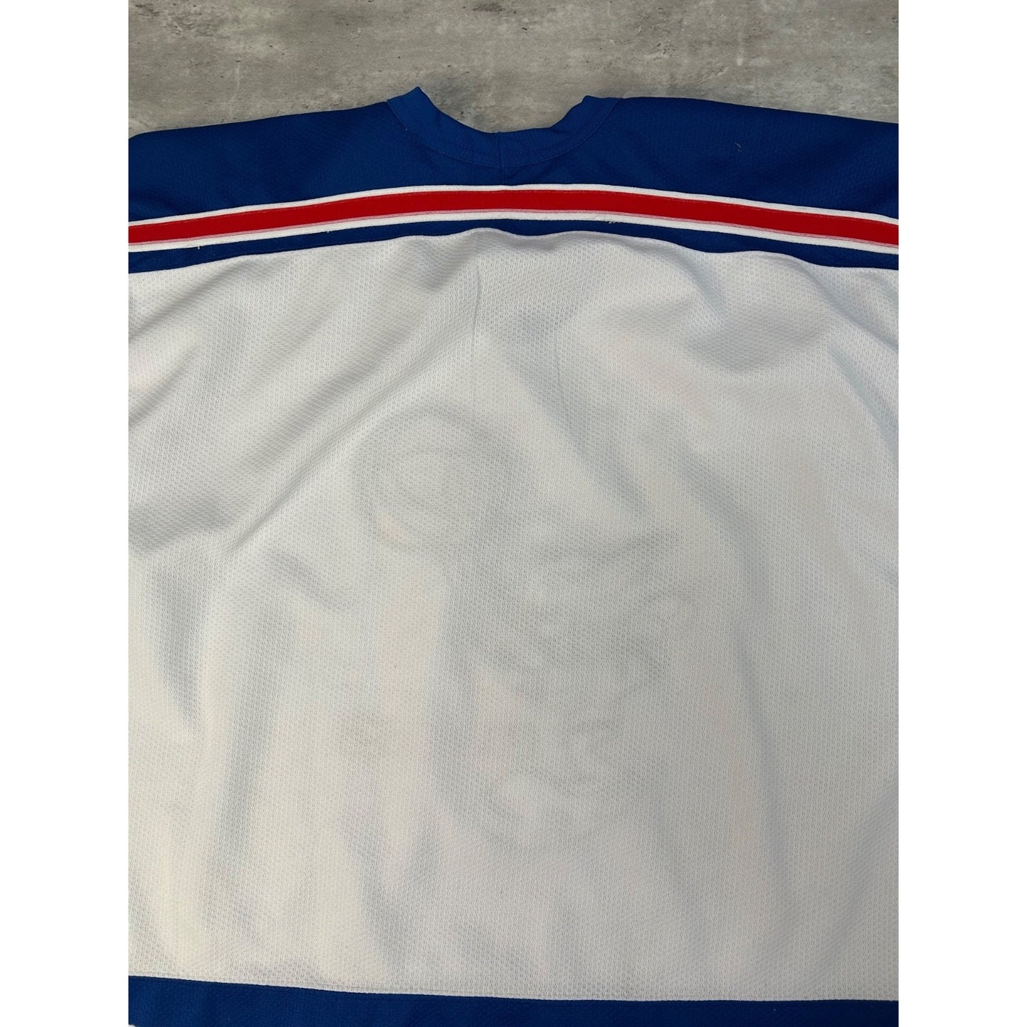 Vintage 1996 Space Jam Bugs Bunny Stitched Movie Promo Hockey Jersey Size Medium