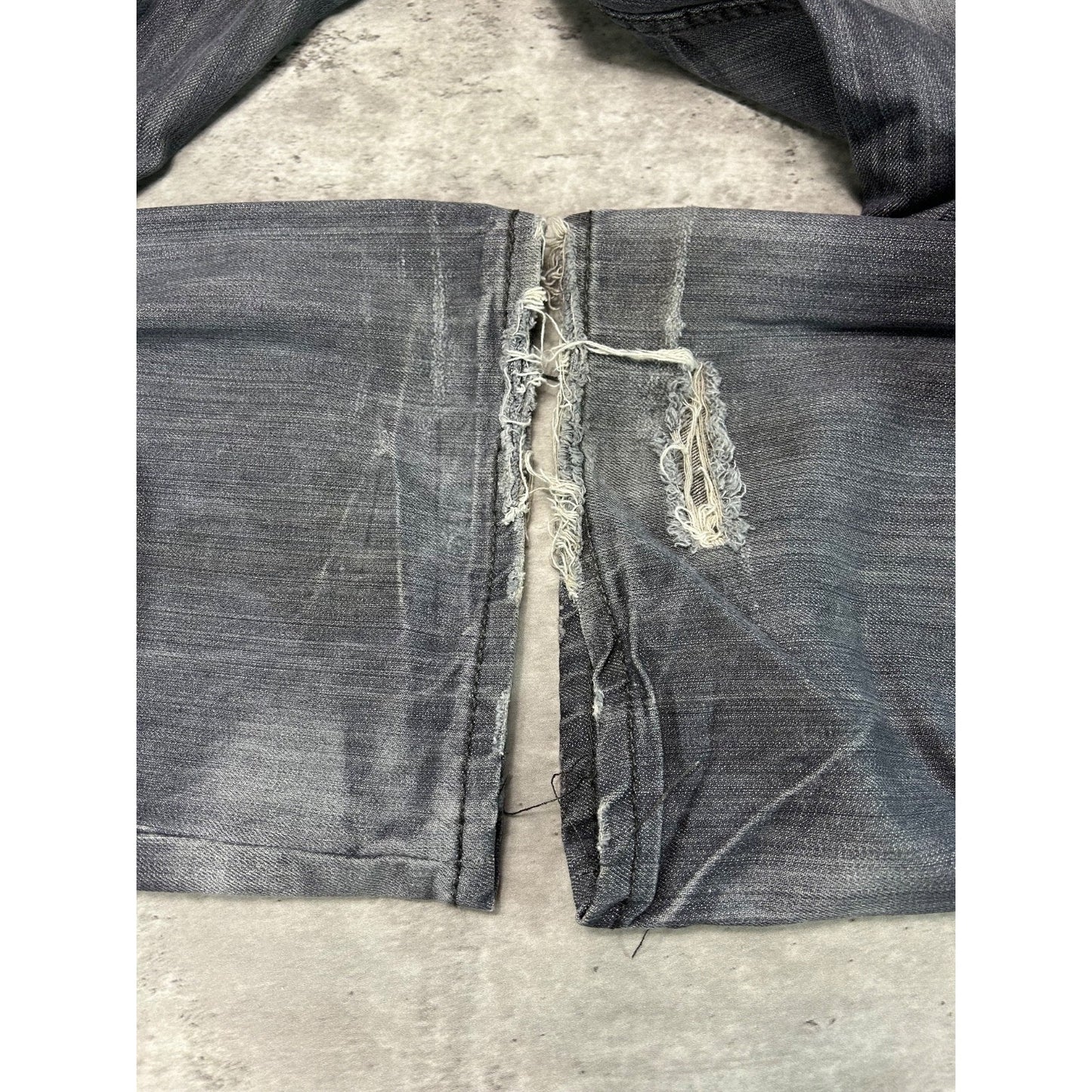 Vintage Y2K Rocawear Baggy Fit Faded Distressed Denim Pants Size 41 Gray