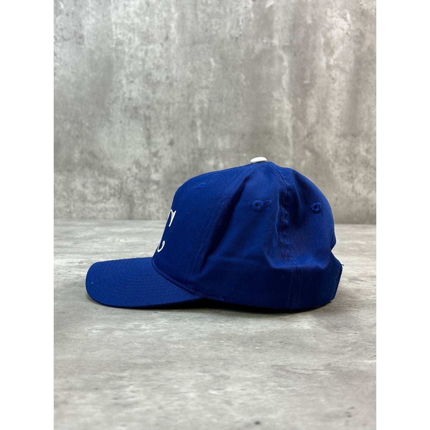 Vintage 90s Kansas City Royals MLB Embroidered Logo Baseball Snapback Hat OSFA