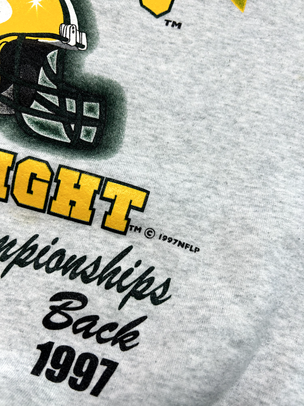 Vtg 1997 Green Bay Packers NFL Three Straight Champs Graphic Sweatshirt Sz 2XL