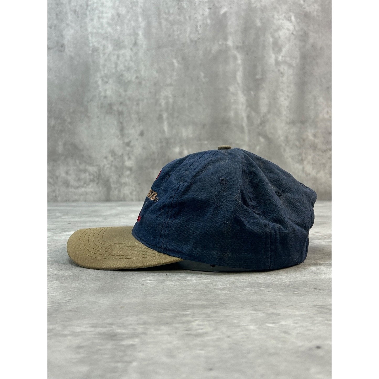 Vintage 90s Remington Embroidered Spellout Snapback Hat OSFA