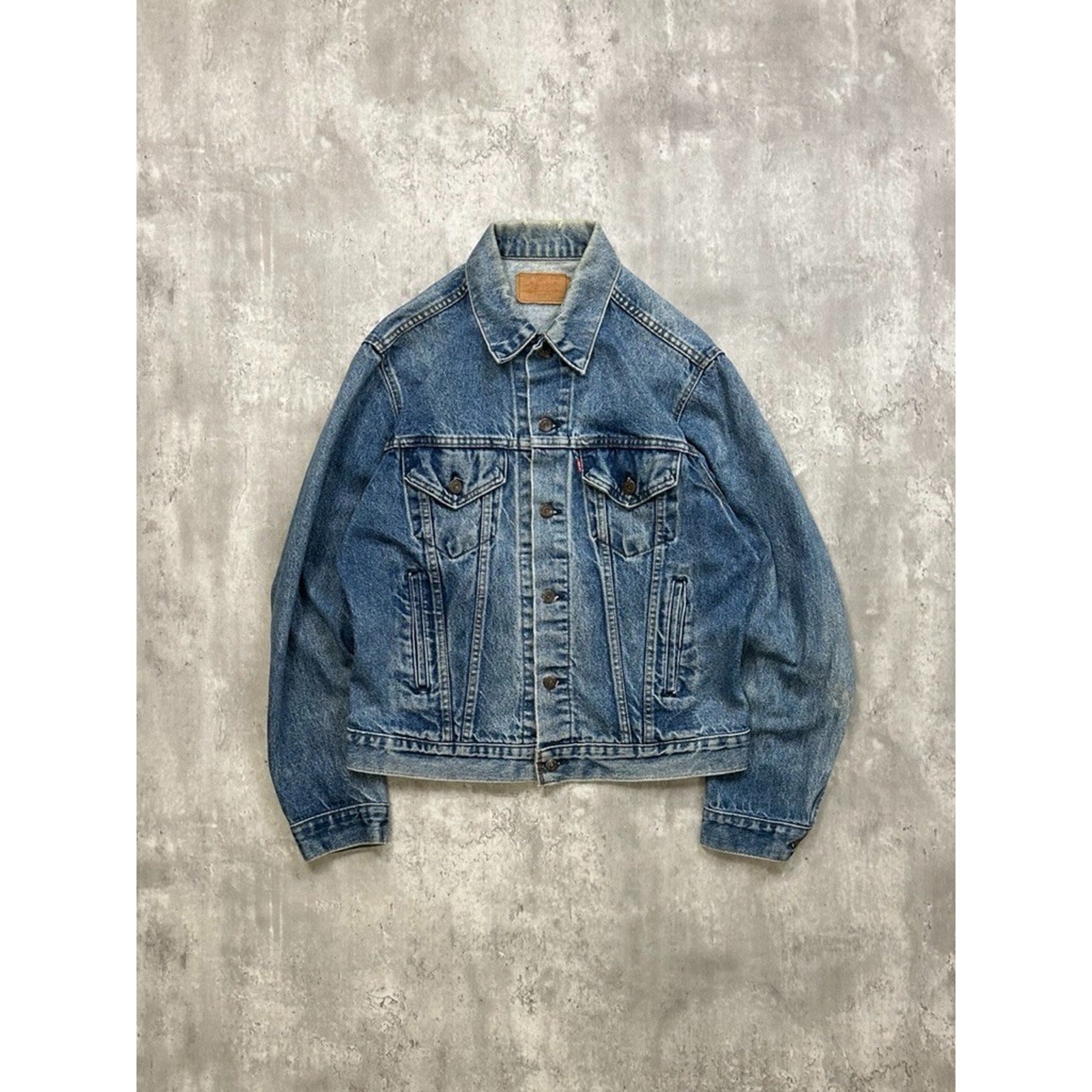 Vintage 90s Levis Red Tab Light Wash Denim Type 3 Trucker Jacket Size Small