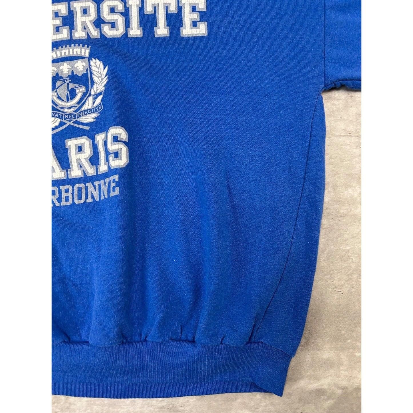 Vintage 80s/90s Universite Paris Collegiate Crest Graphic Sweatshirt Size Medium