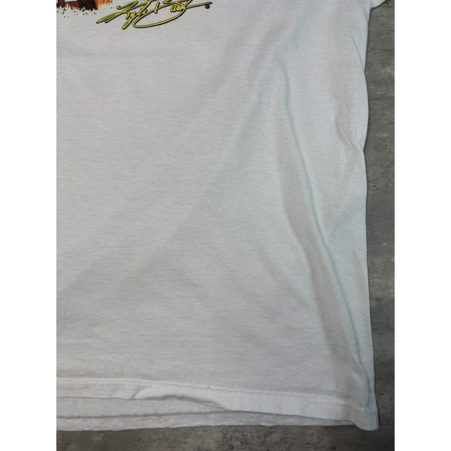 Vintage Kyle Busch #18 M&M Racing Nascar Graphic T-Shirt Size 2XL White