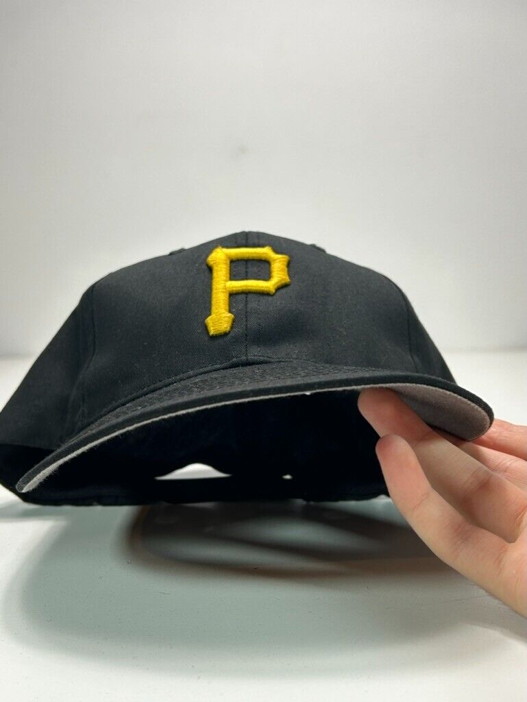 Vintage Pittsburgh Pirates MLB Embroidered Logo Snapback Hat OSFA