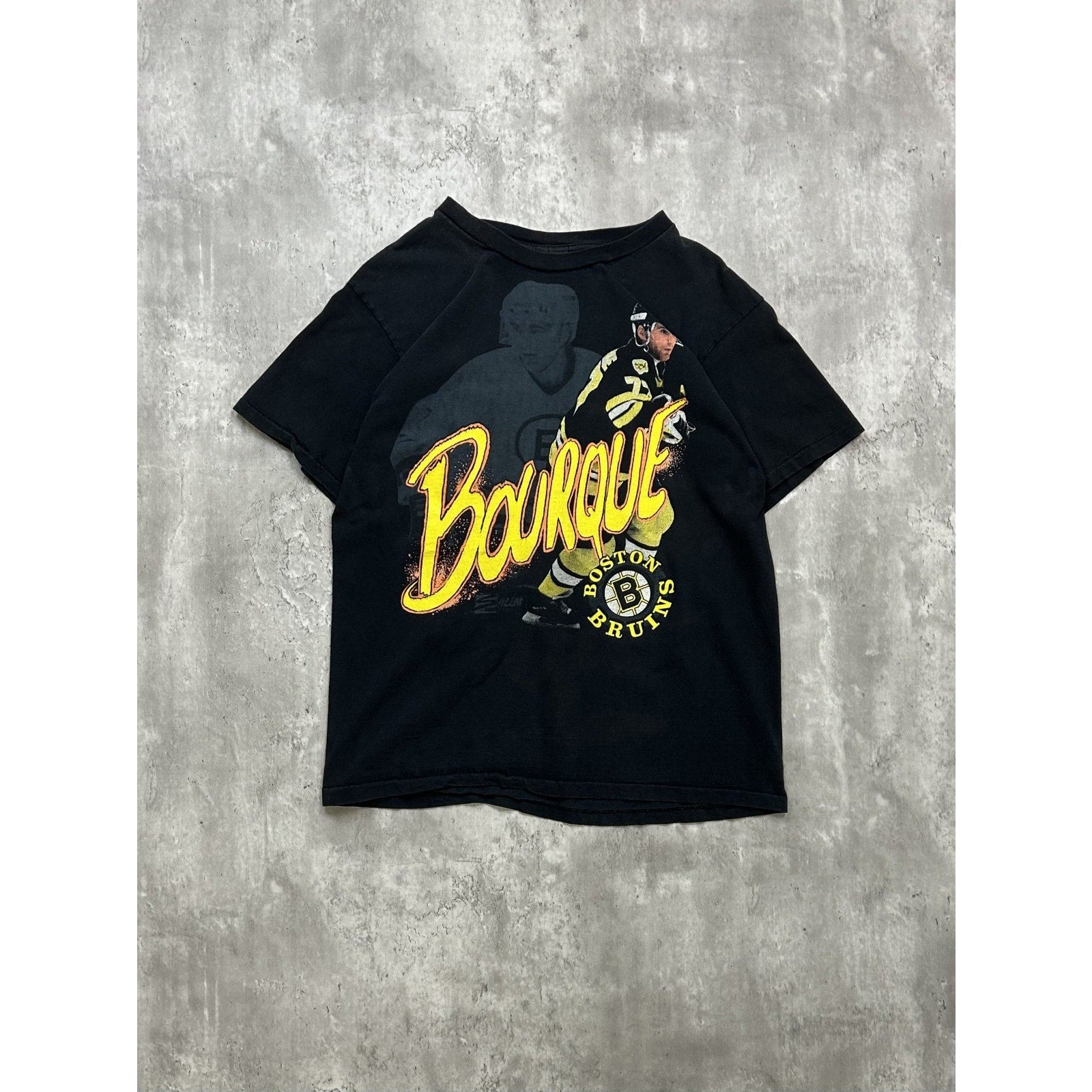 Vintage 90s Ray Bourque #77 Boston Bruins NHL Player Graphic T-Shirt Size Large