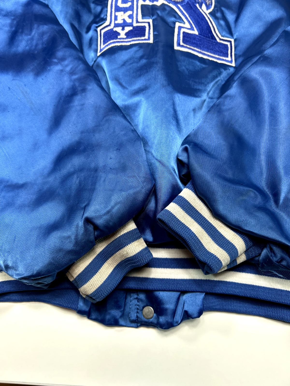 Vintage 70s/80s Kentucky Wildcats NCAA Collegiate Satin Bomber Jacket Sz Medium