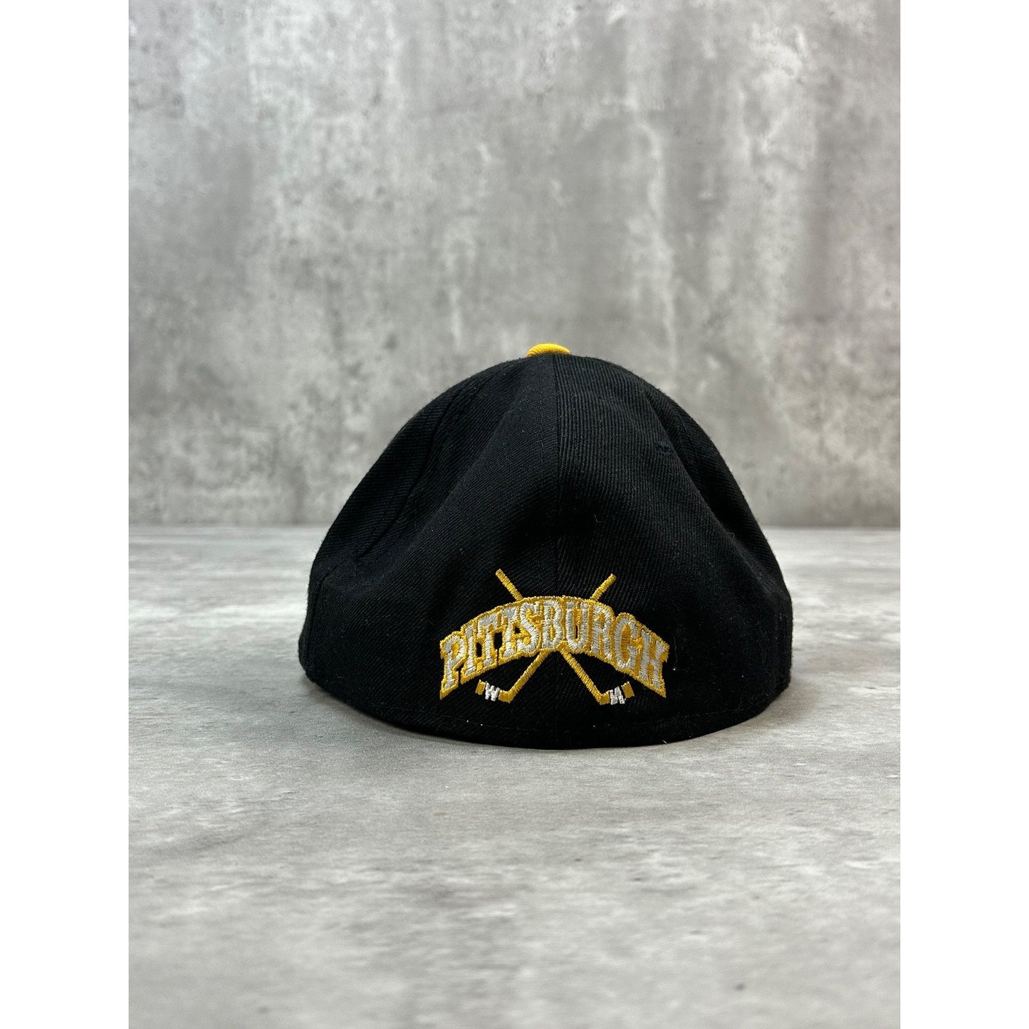 Vintage 90s Pittsburgh Penguins NHL Embroidered Logo Hockey Fitted Hat Sz 6 7/8