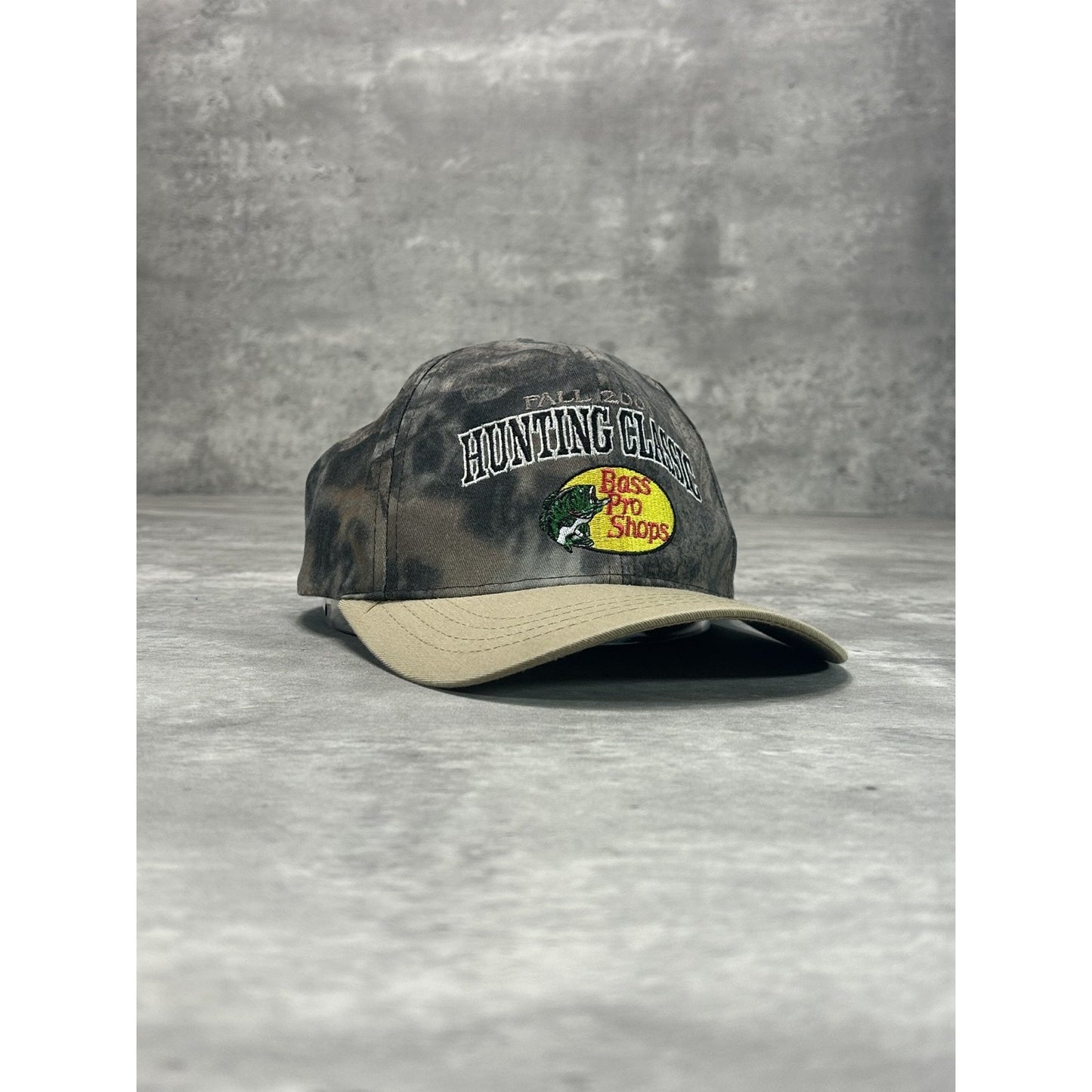 Vintage 2000 Bass Pro Hunting Classic Tree Camo Snapback Hat OSFA